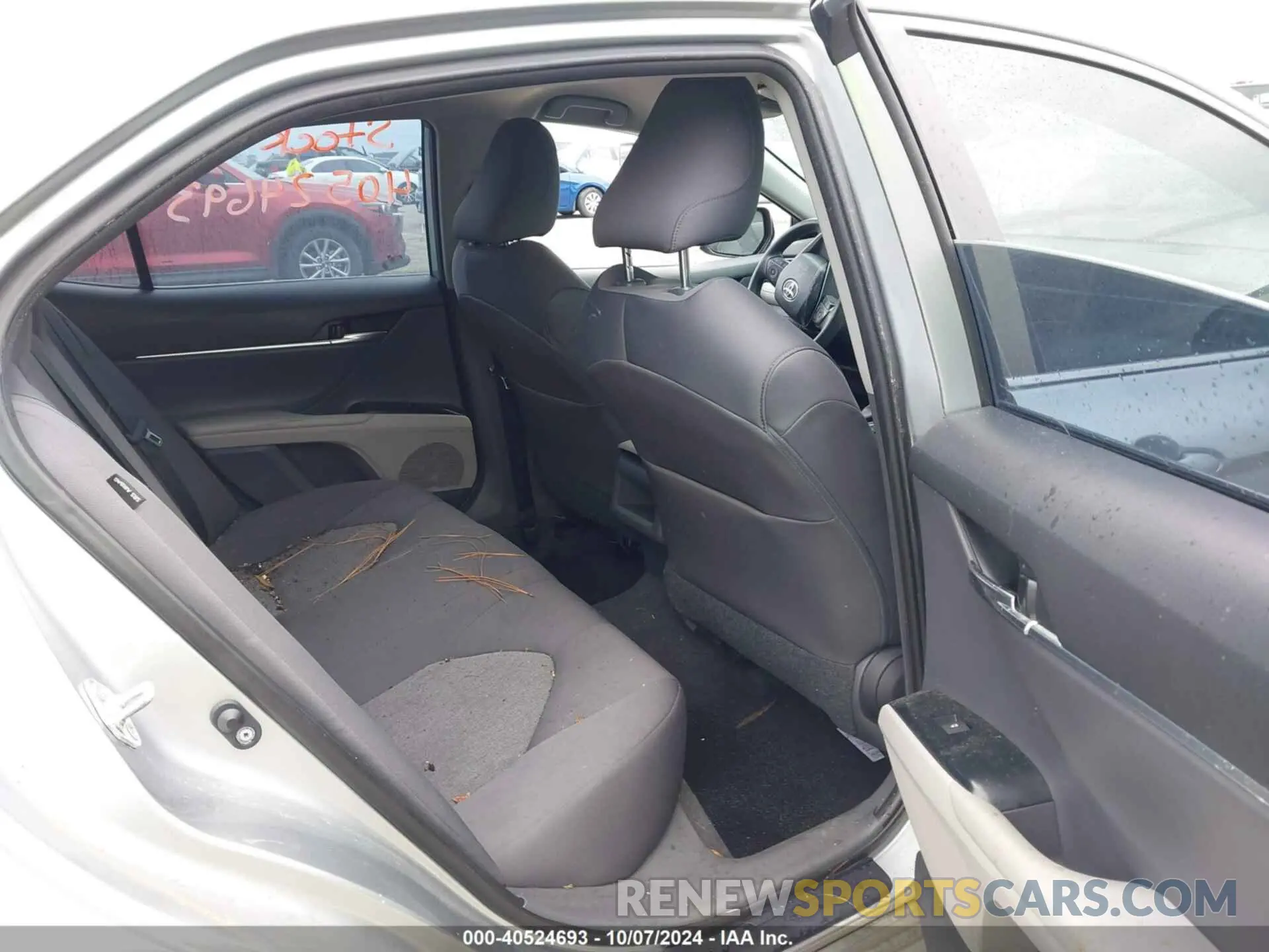 8 Photograph of a damaged car 4T1A11AK8LU989052 TOYOTA CAMRY 2020