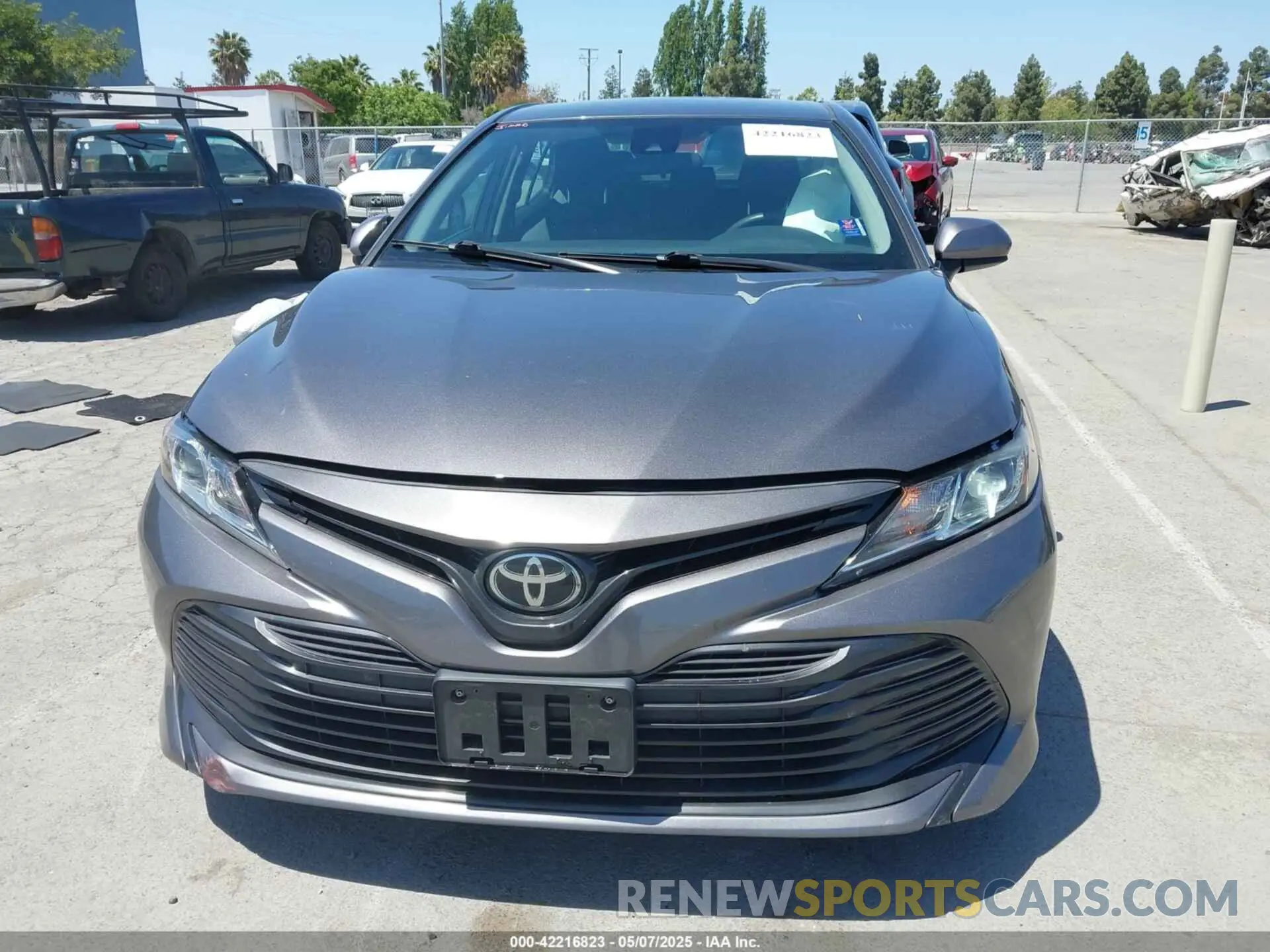 12 Фотография поврежденного автомобиля 4T1A11AKXLU882570 TOYOTA CAMRY 2020