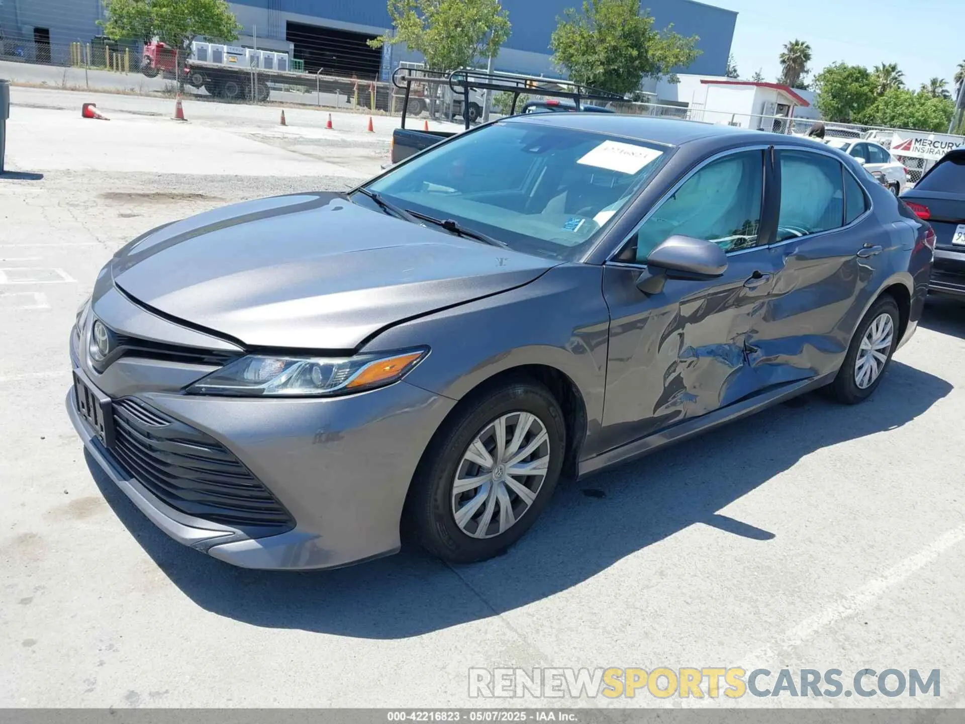 2 Фотография поврежденного автомобиля 4T1A11AKXLU882570 TOYOTA CAMRY 2020