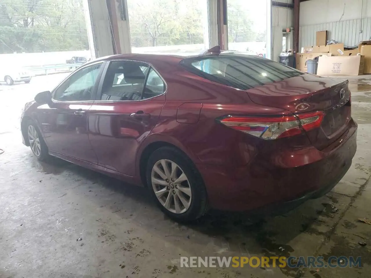 2 Фотография поврежденного автомобиля 4T1C11AK0LU375573 TOYOTA CAMRY 2020
