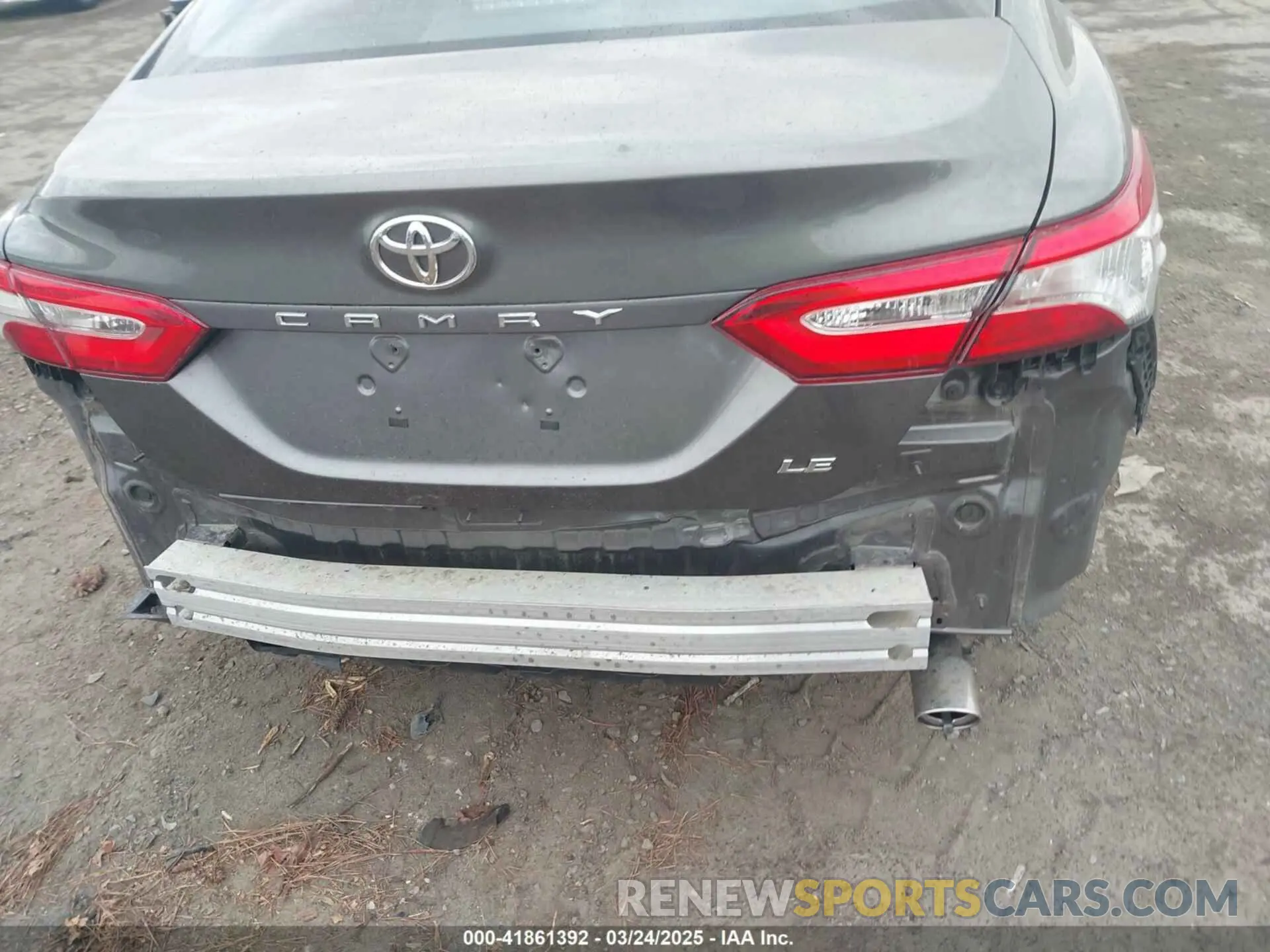 6 Photograph of a damaged car 4T1C11AK0LU400052 TOYOTA CAMRY 2020