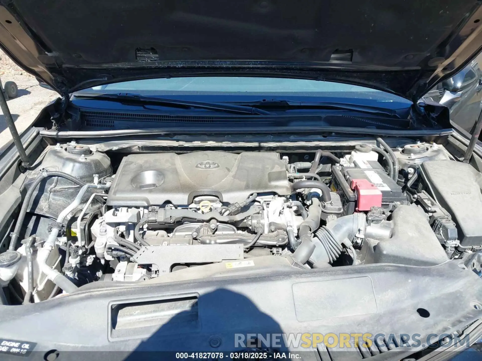 10 Photograph of a damaged car 4T1C11AK0LU884286 TOYOTA CAMRY 2020