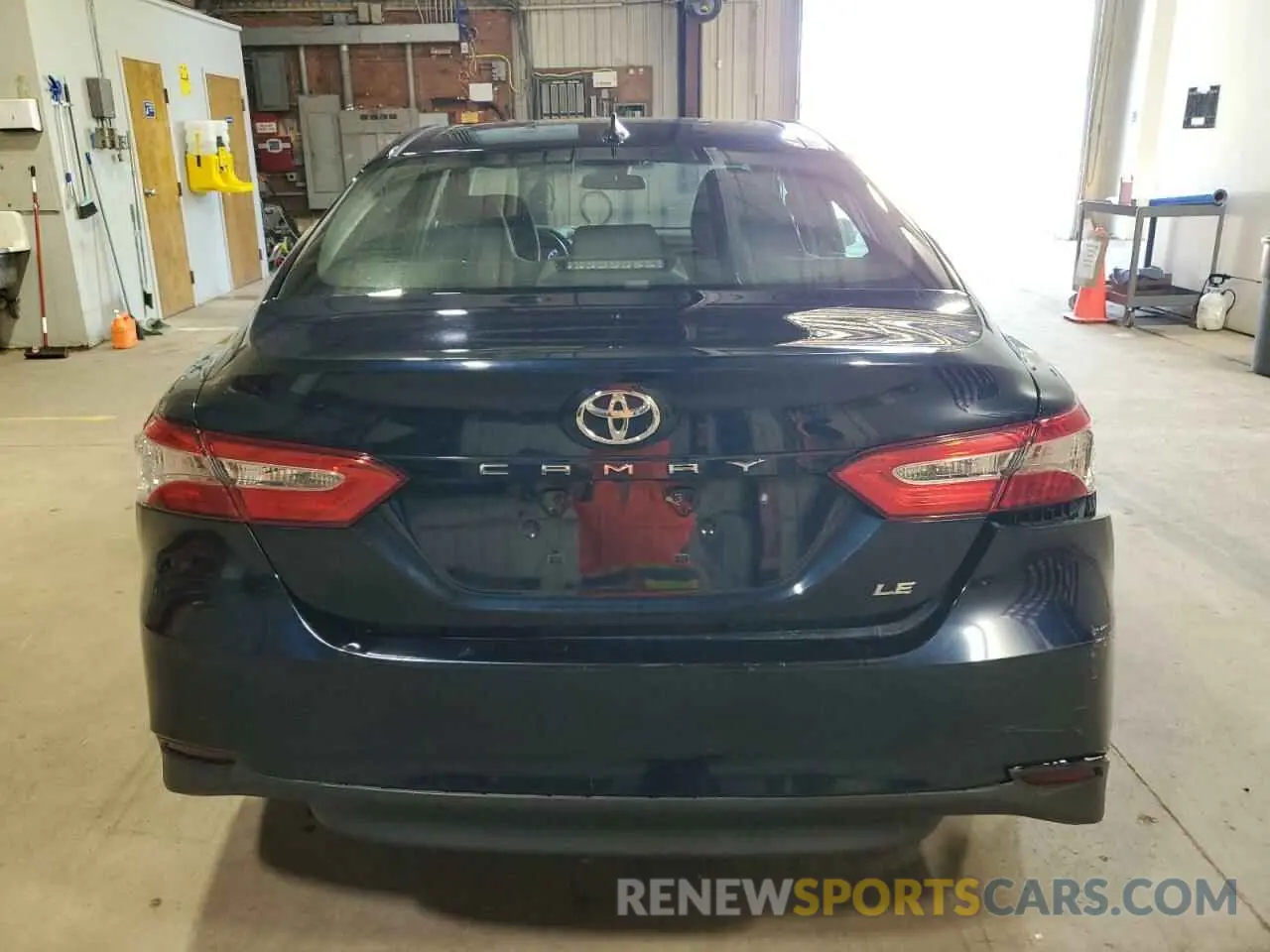 6 Photograph of a damaged car 4T1C11AK0LU899029 TOYOTA CAMRY 2020