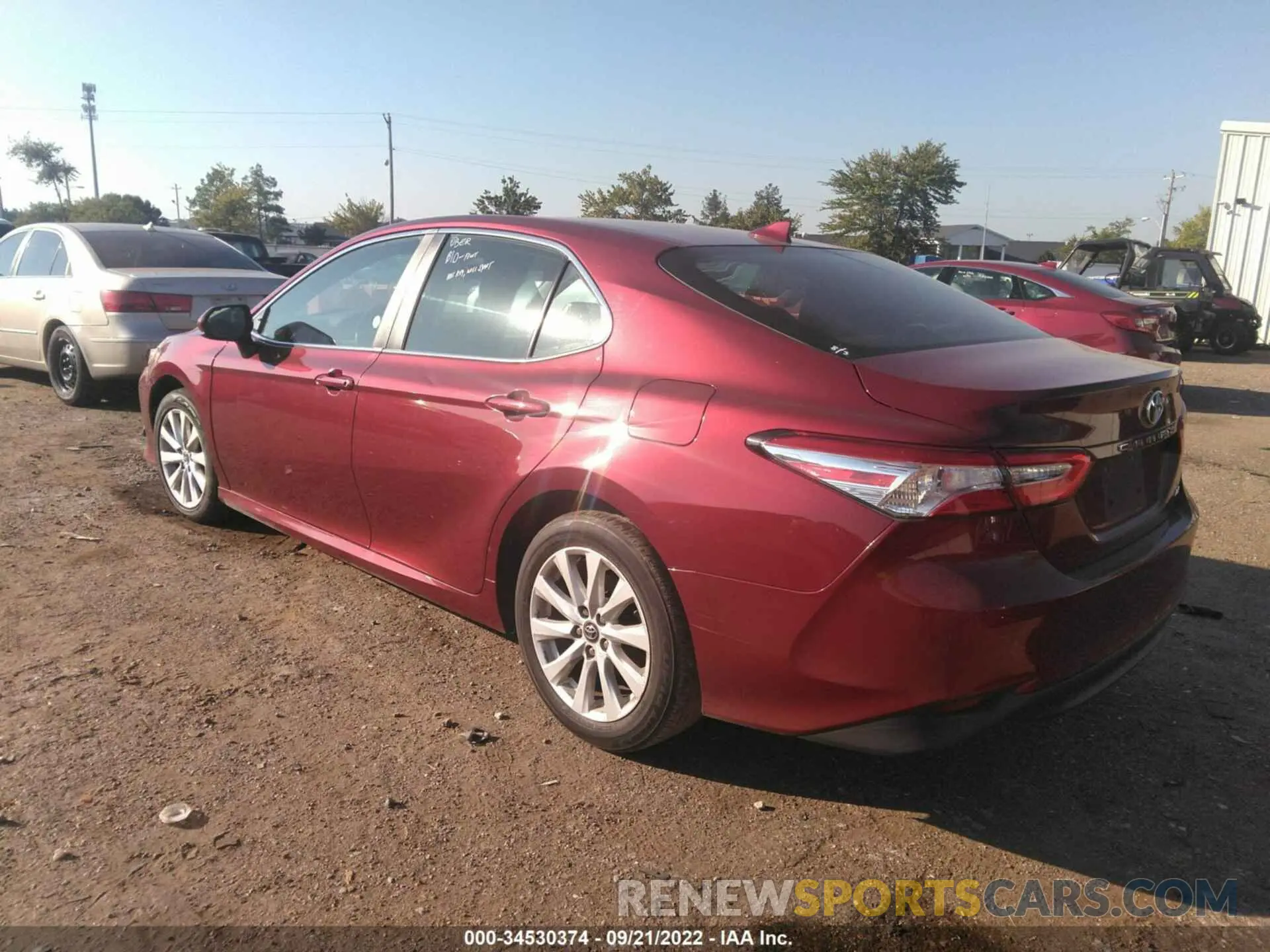 3 Photograph of a damaged car 4T1C11AK0LU940341 TOYOTA CAMRY 2020