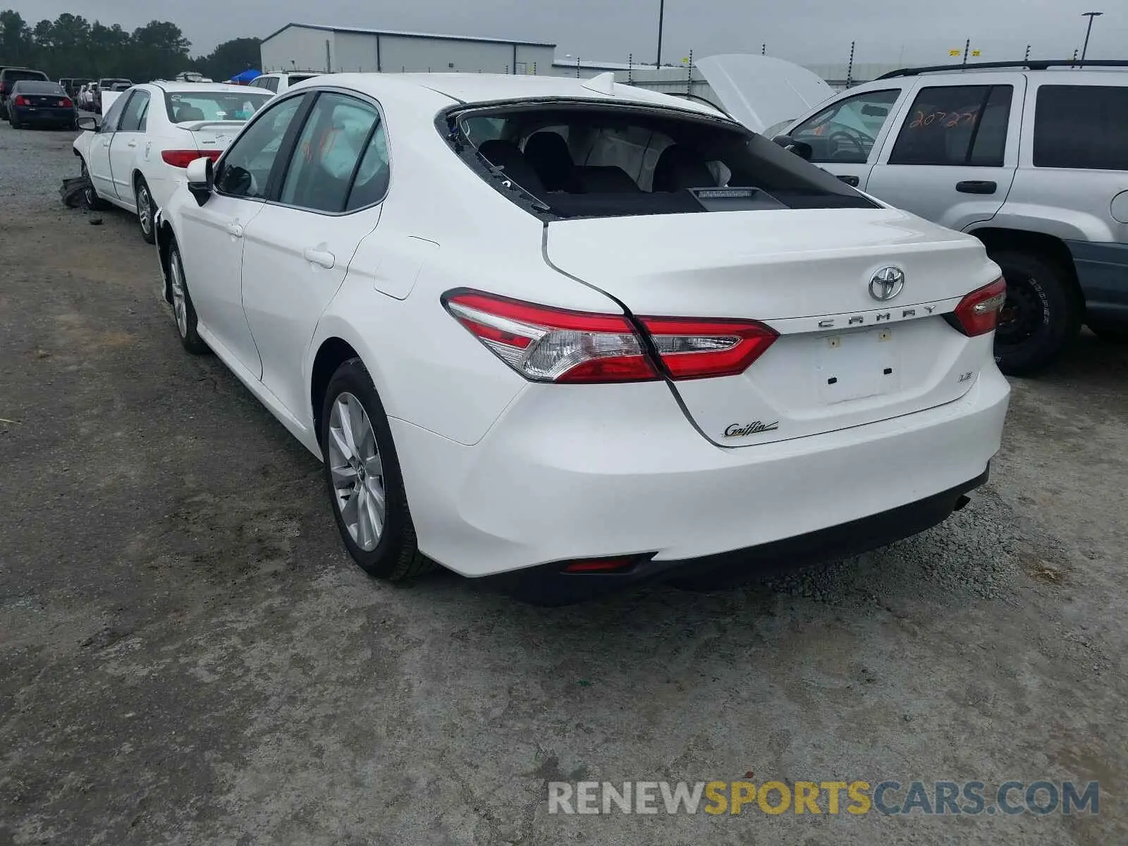 3 Photograph of a damaged car 4T1C11AK0LU953879 TOYOTA CAMRY 2020