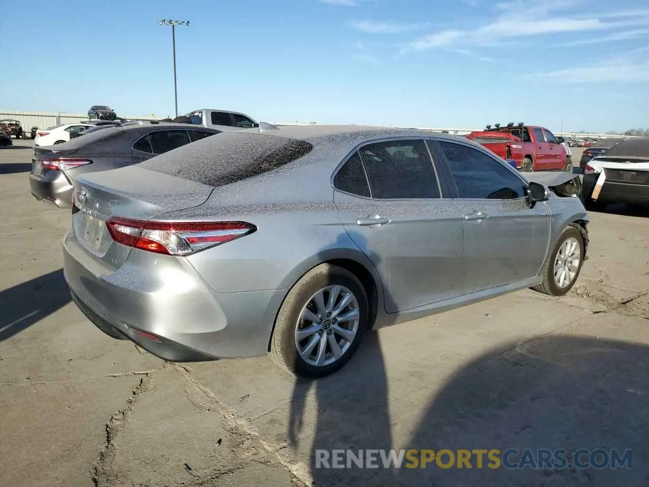 3 Photograph of a damaged car 4T1C11AK0LU963716 TOYOTA CAMRY 2020