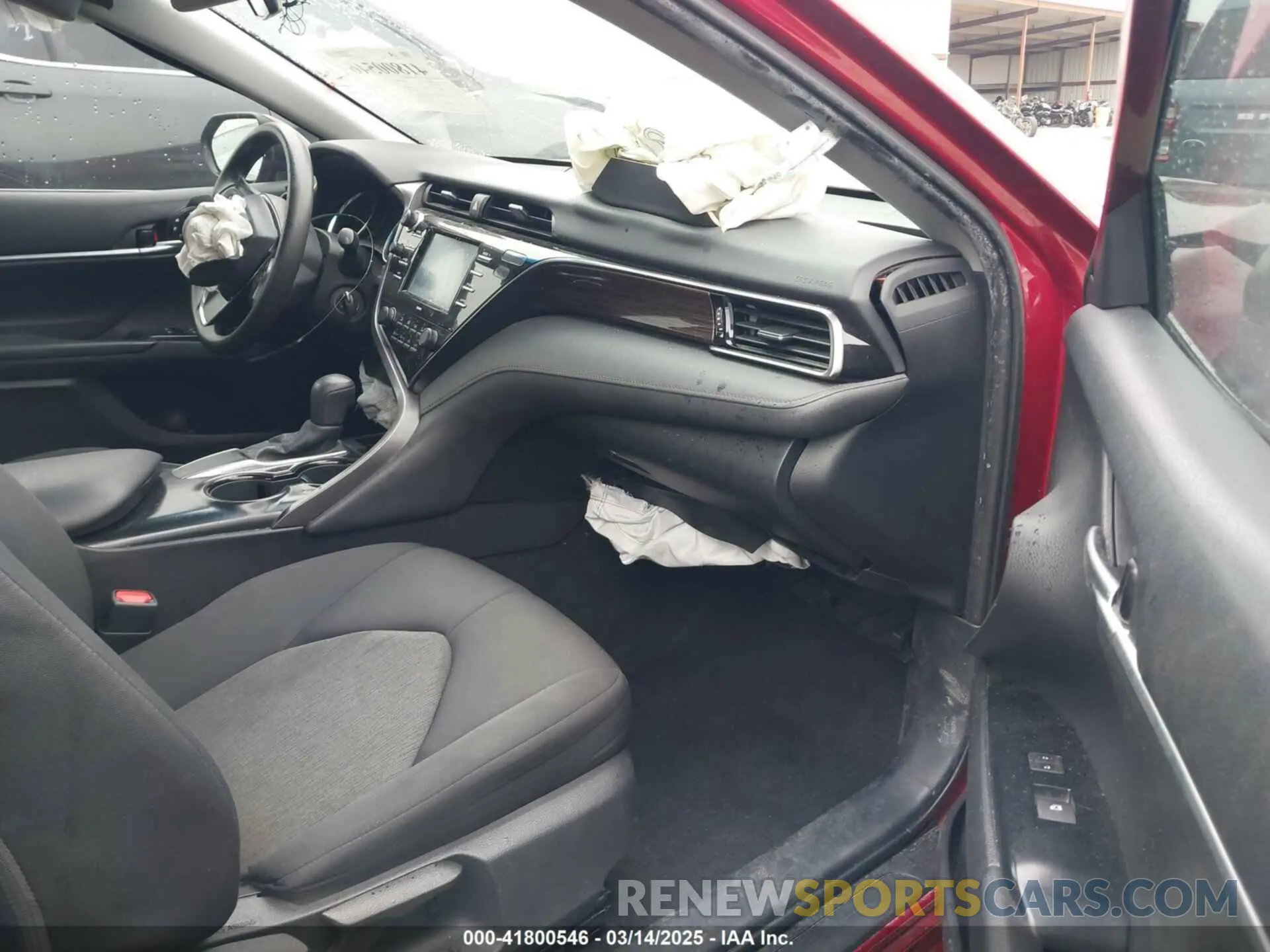 5 Photograph of a damaged car 4T1C11AK1LU359477 TOYOTA CAMRY 2020