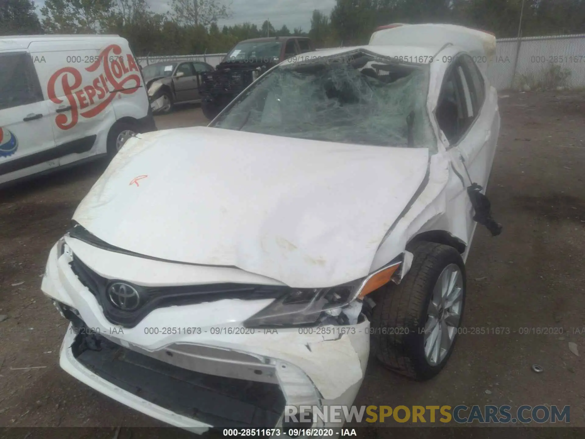 6 Photograph of a damaged car 4T1C11AK1LU363139 TOYOTA CAMRY 2020