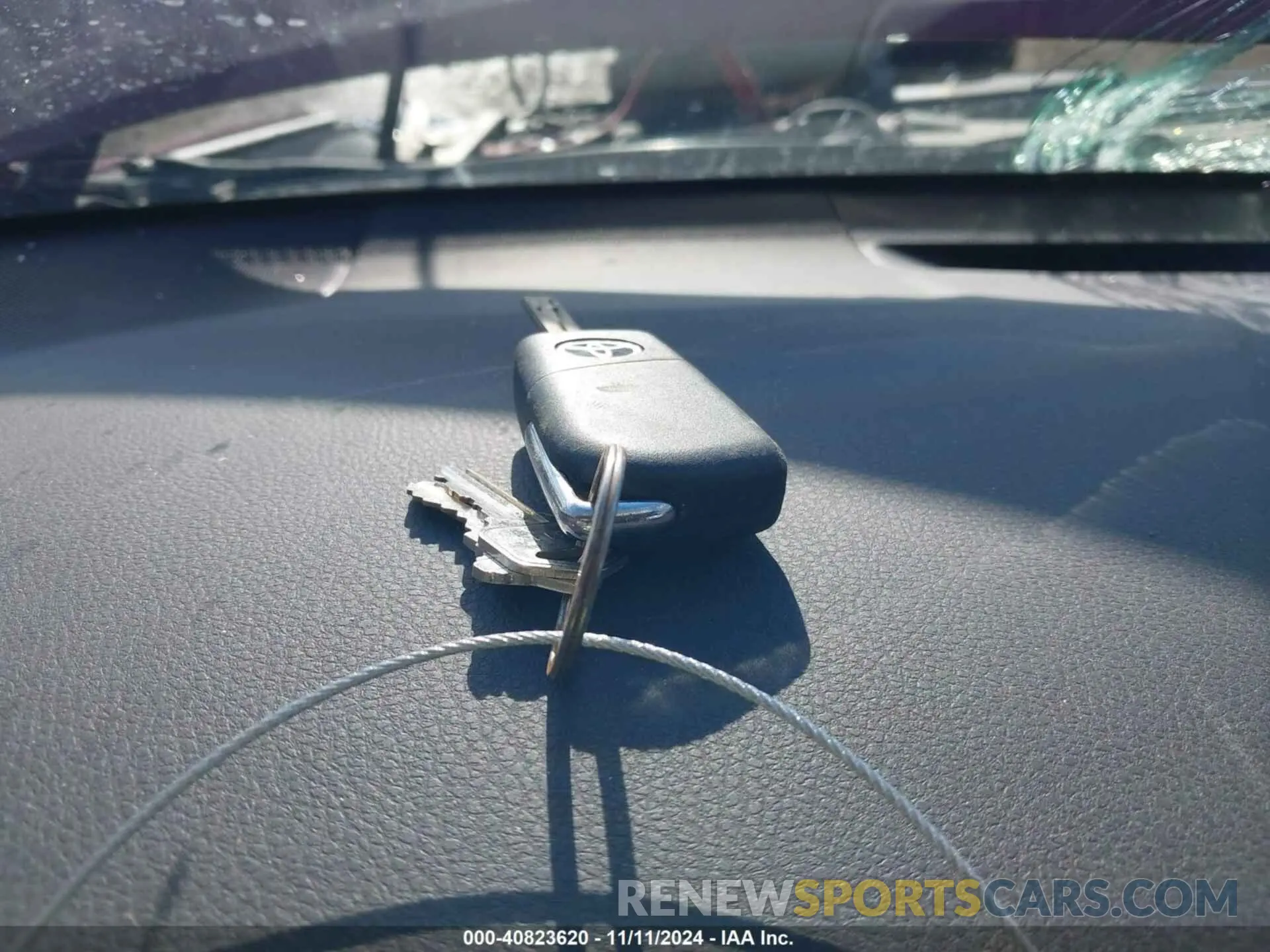 11 Photograph of a damaged car 4T1C11AK1LU377526 TOYOTA CAMRY 2020