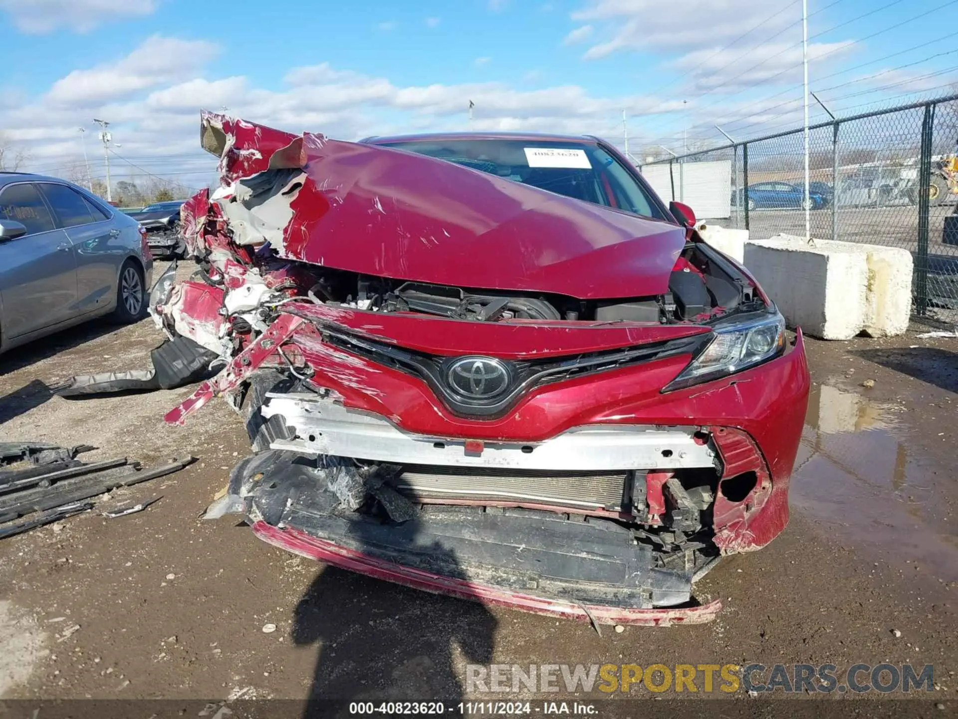 6 Photograph of a damaged car 4T1C11AK1LU377526 TOYOTA CAMRY 2020