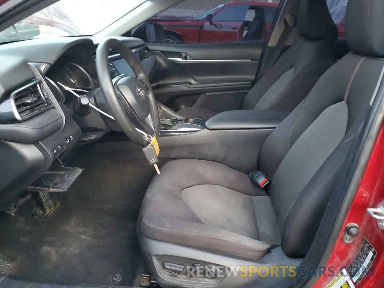 7 Фотография поврежденного автомобиля 4T1C11AK1LU380815 TOYOTA CAMRY 2020