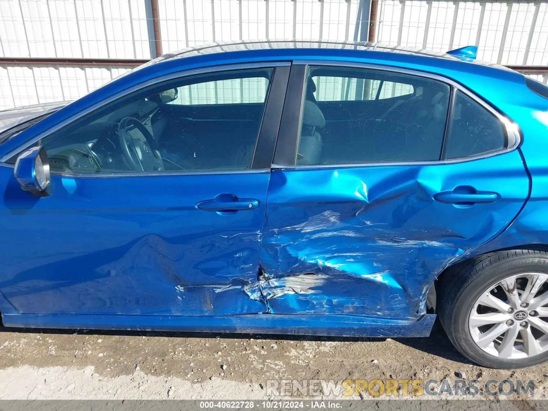 14 Photograph of a damaged car 4T1C11AK1LU387313 TOYOTA CAMRY 2020