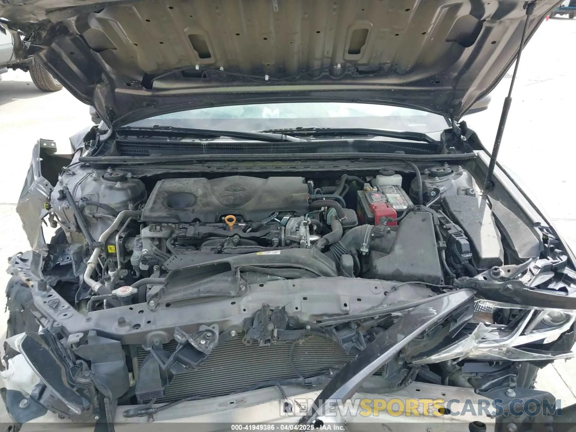10 Photograph of a damaged car 4T1C11AK1LU505201 TOYOTA CAMRY 2020
