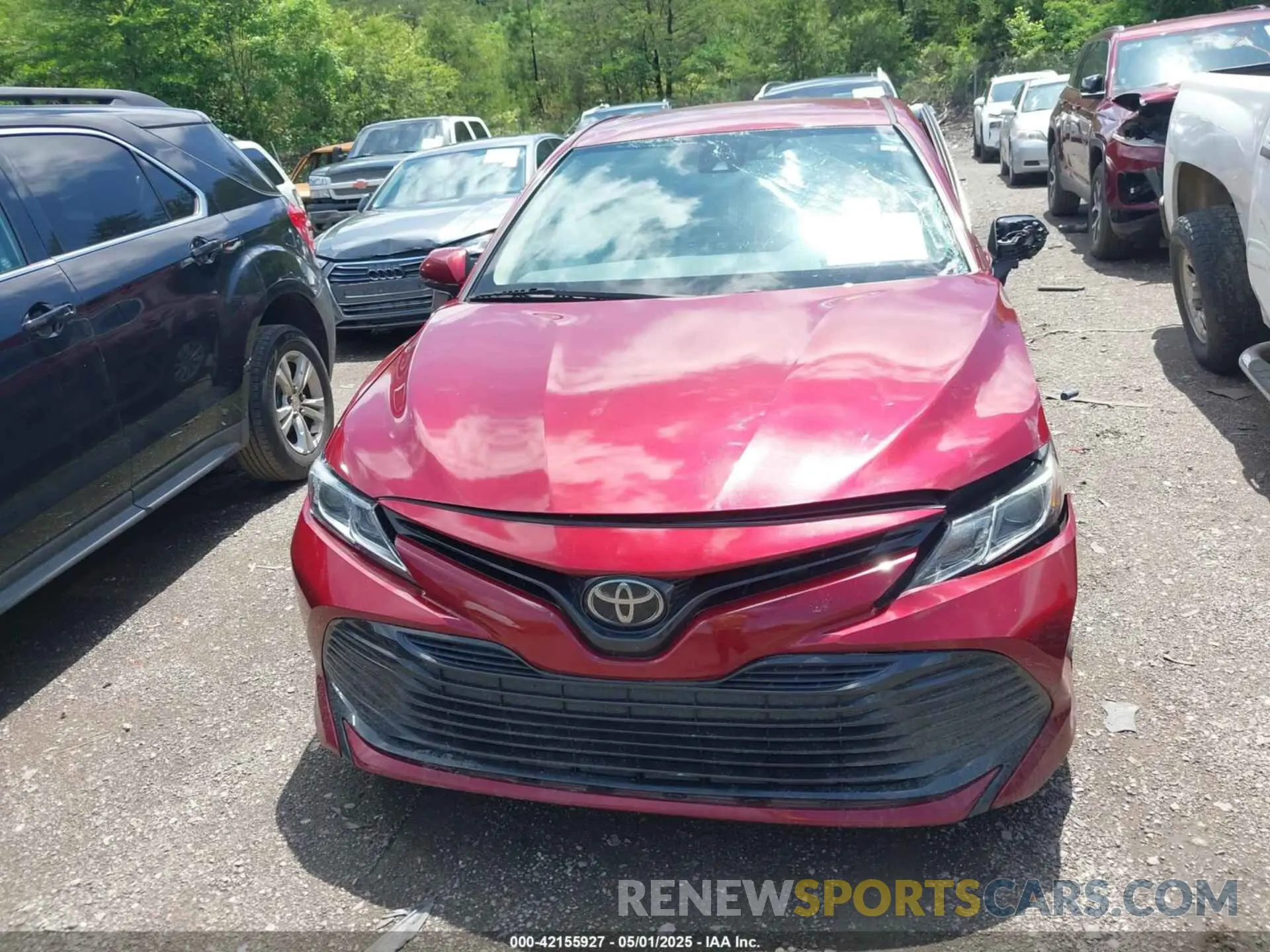 12 Photograph of a damaged car 4T1C11AK1LU862992 TOYOTA CAMRY 2020