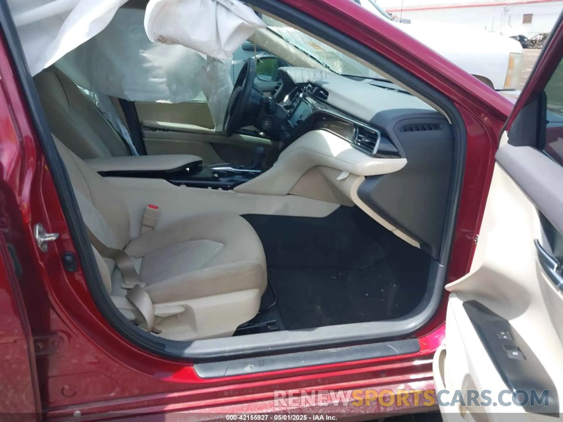 5 Photograph of a damaged car 4T1C11AK1LU862992 TOYOTA CAMRY 2020