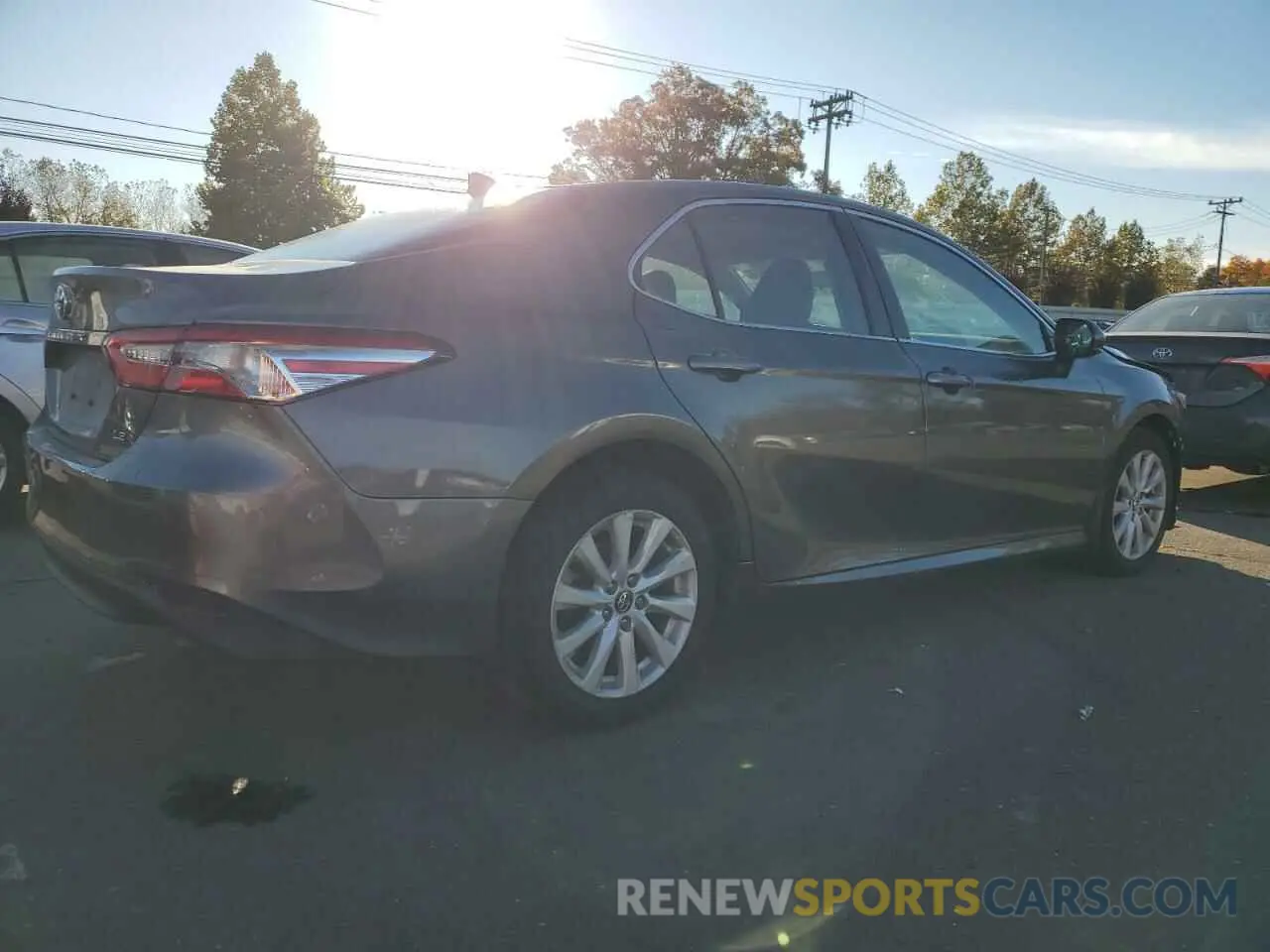 3 Photograph of a damaged car 4T1C11AK1LU877508 TOYOTA CAMRY 2020