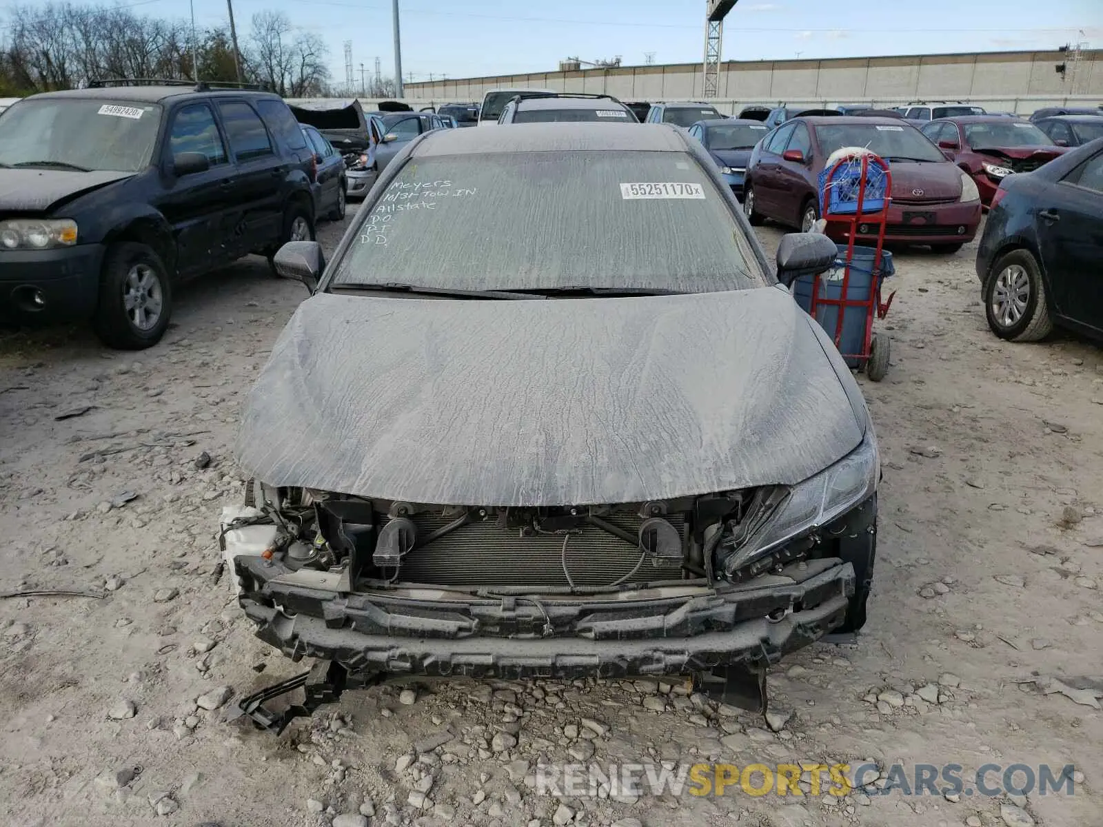 9 Photograph of a damaged car 4T1C11AK1LU880604 TOYOTA CAMRY 2020