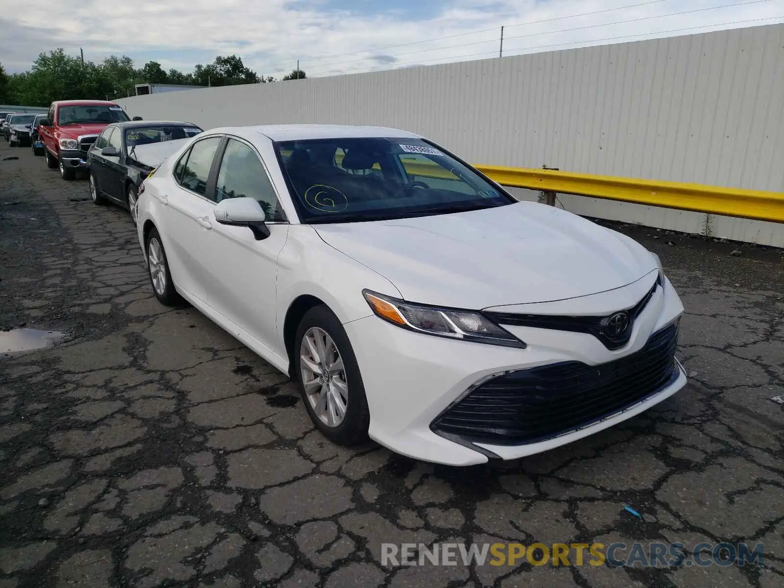 1 Photograph of a damaged car 4T1C11AK1LU891201 TOYOTA CAMRY 2020