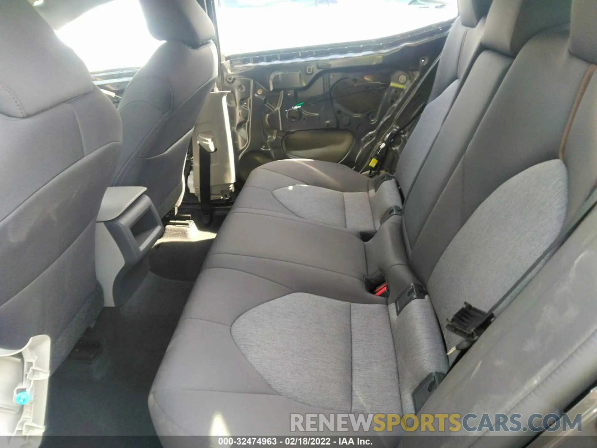 8 Фотография поврежденного автомобиля 4T1C11AK1LU911608 TOYOTA CAMRY 2020