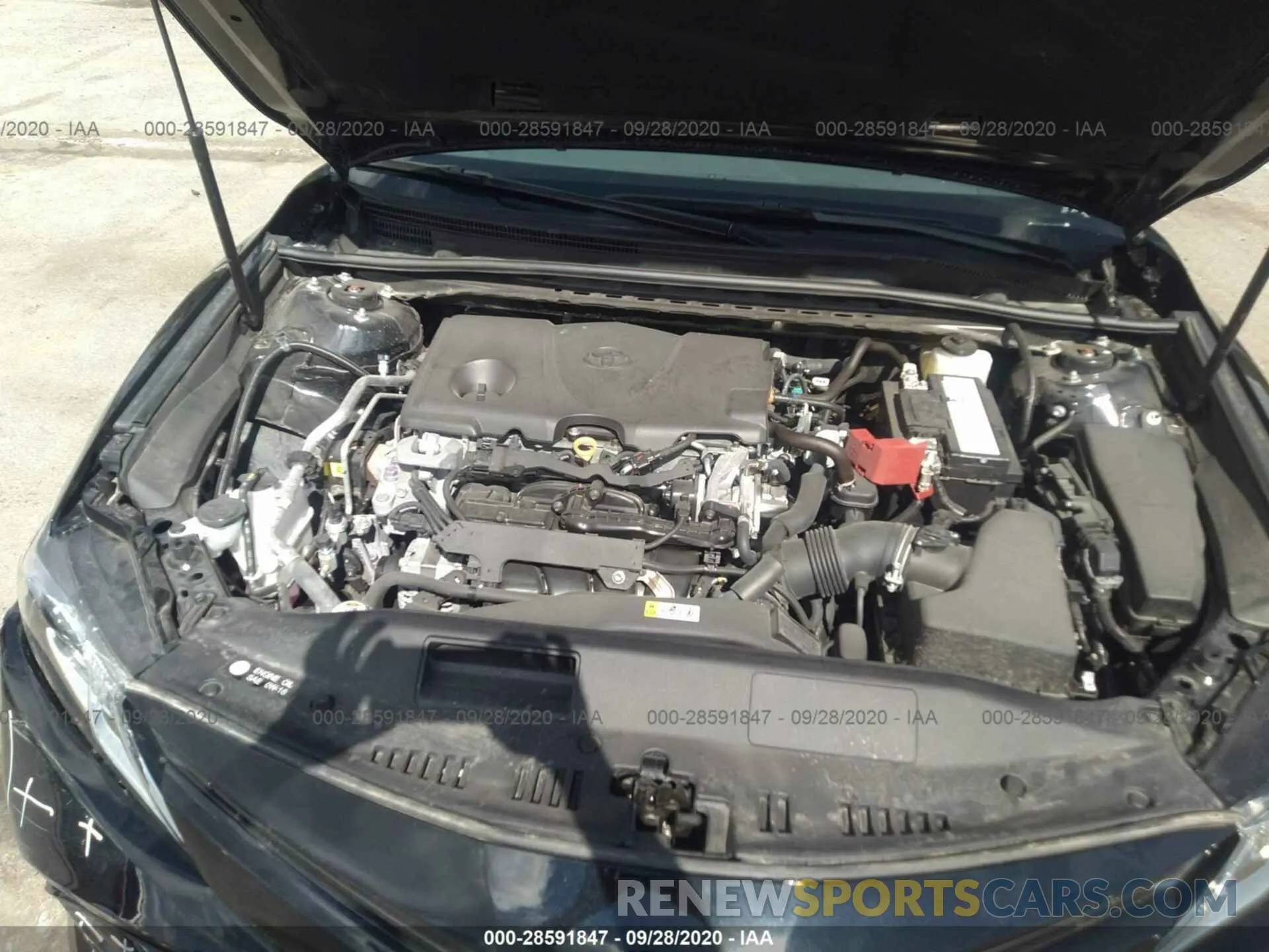 10 Photograph of a damaged car 4T1C11AK1LU916257 TOYOTA CAMRY 2020