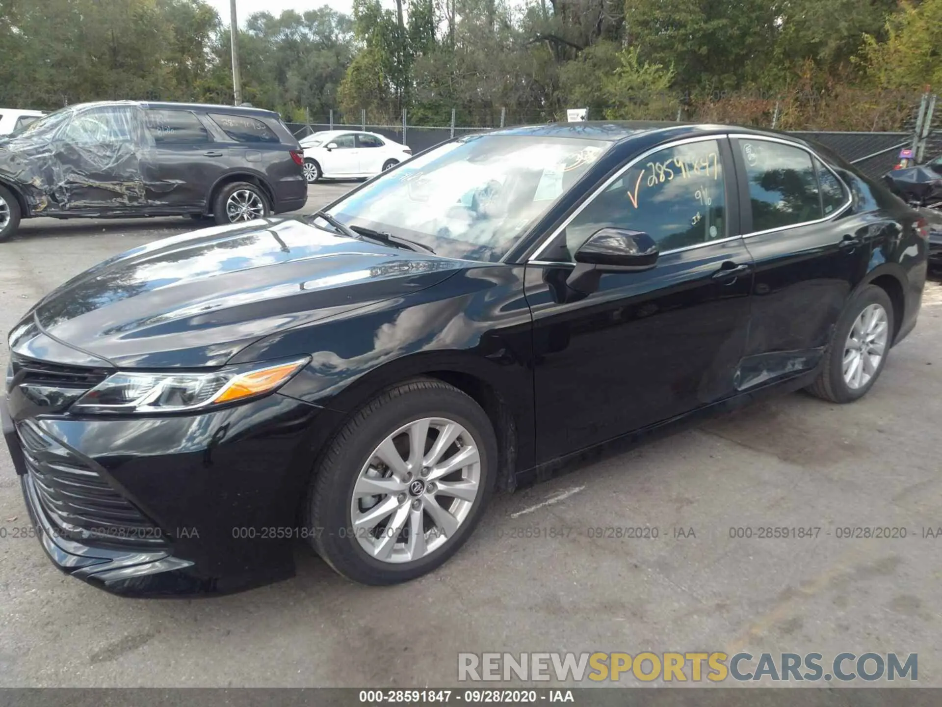 2 Photograph of a damaged car 4T1C11AK1LU916257 TOYOTA CAMRY 2020