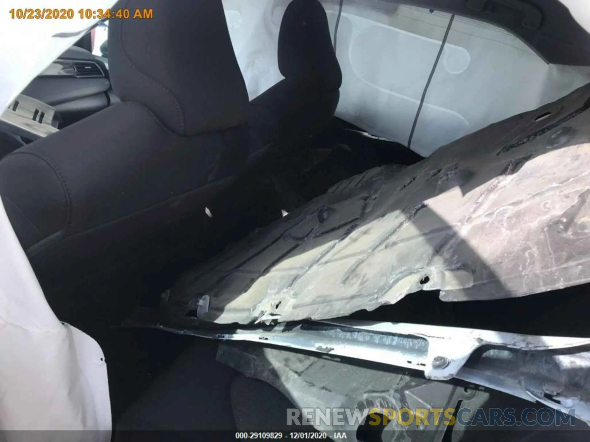15 Photograph of a damaged car 4T1C11AK1LU916694 TOYOTA CAMRY 2020