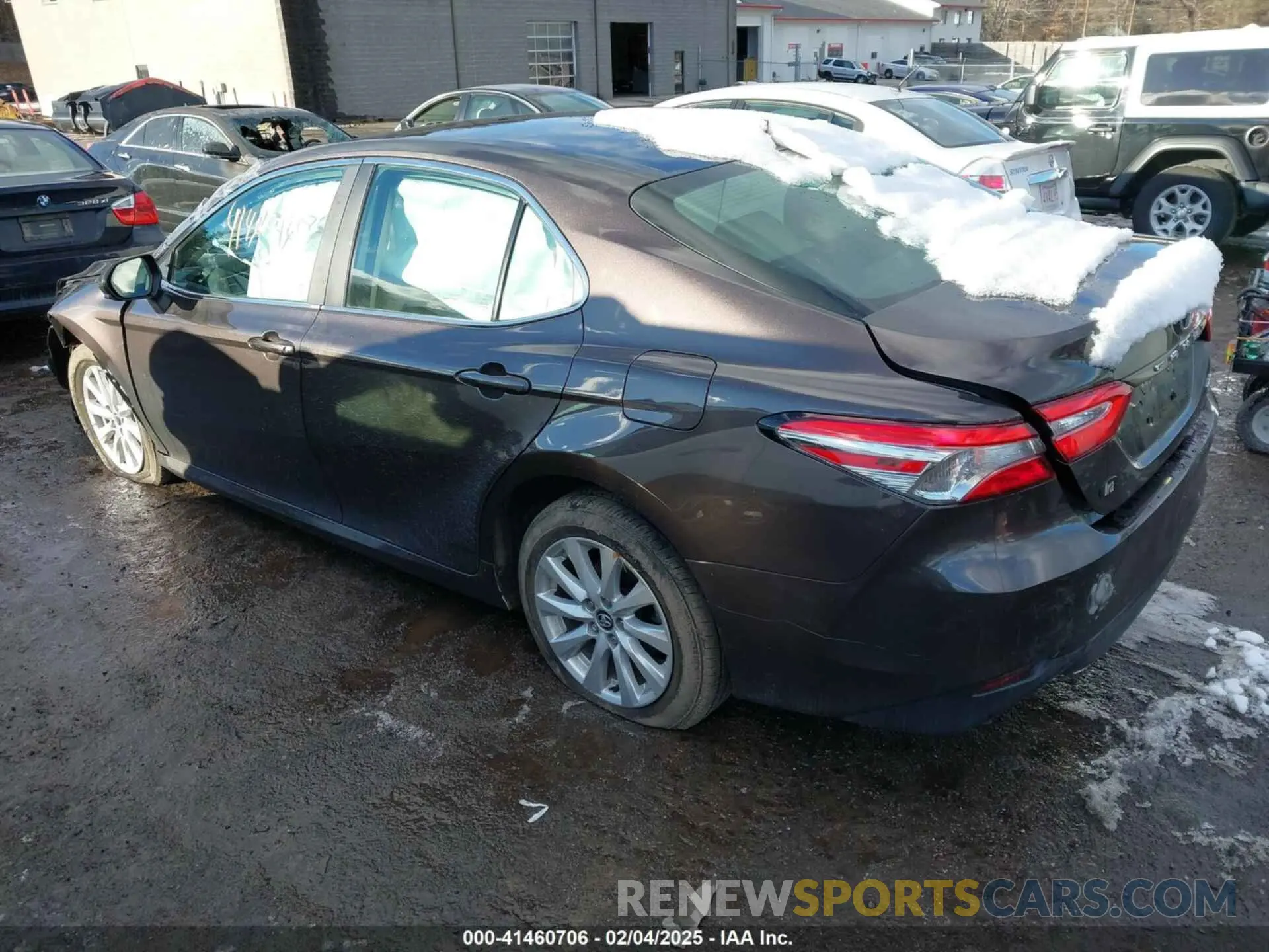 3 Фотография поврежденного автомобиля 4T1C11AK1LU927775 TOYOTA CAMRY 2020