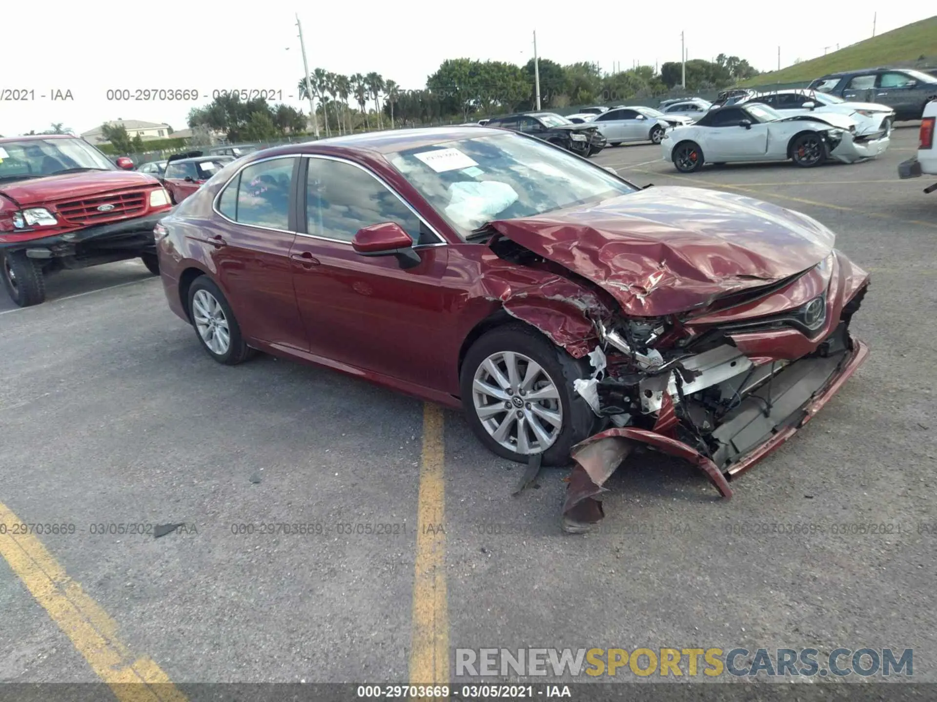 1 Photograph of a damaged car 4T1C11AK1LU935763 TOYOTA CAMRY 2020