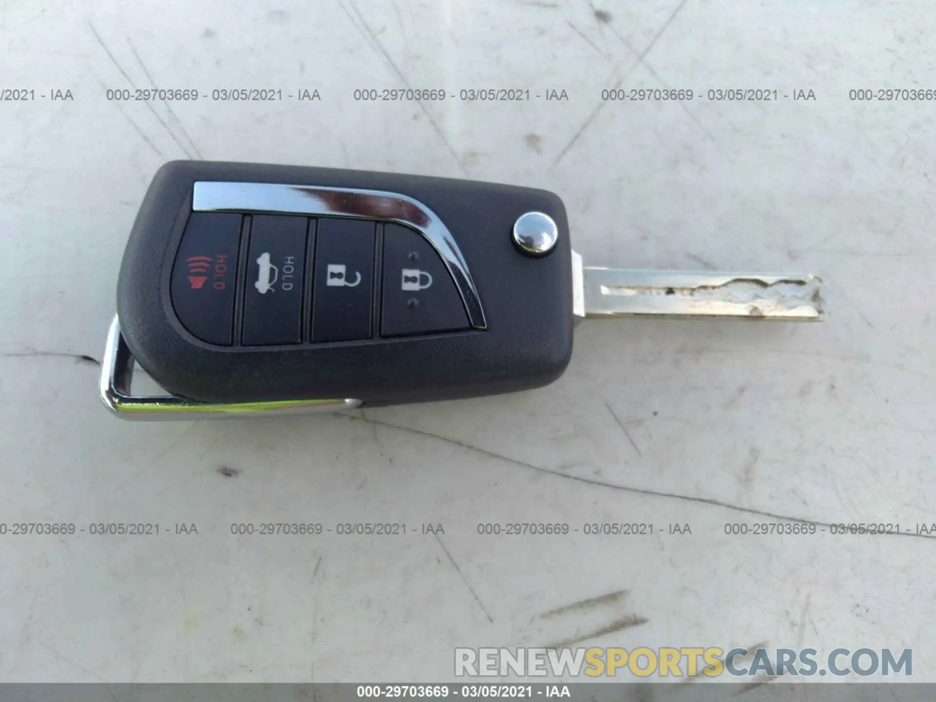 11 Photograph of a damaged car 4T1C11AK1LU935763 TOYOTA CAMRY 2020