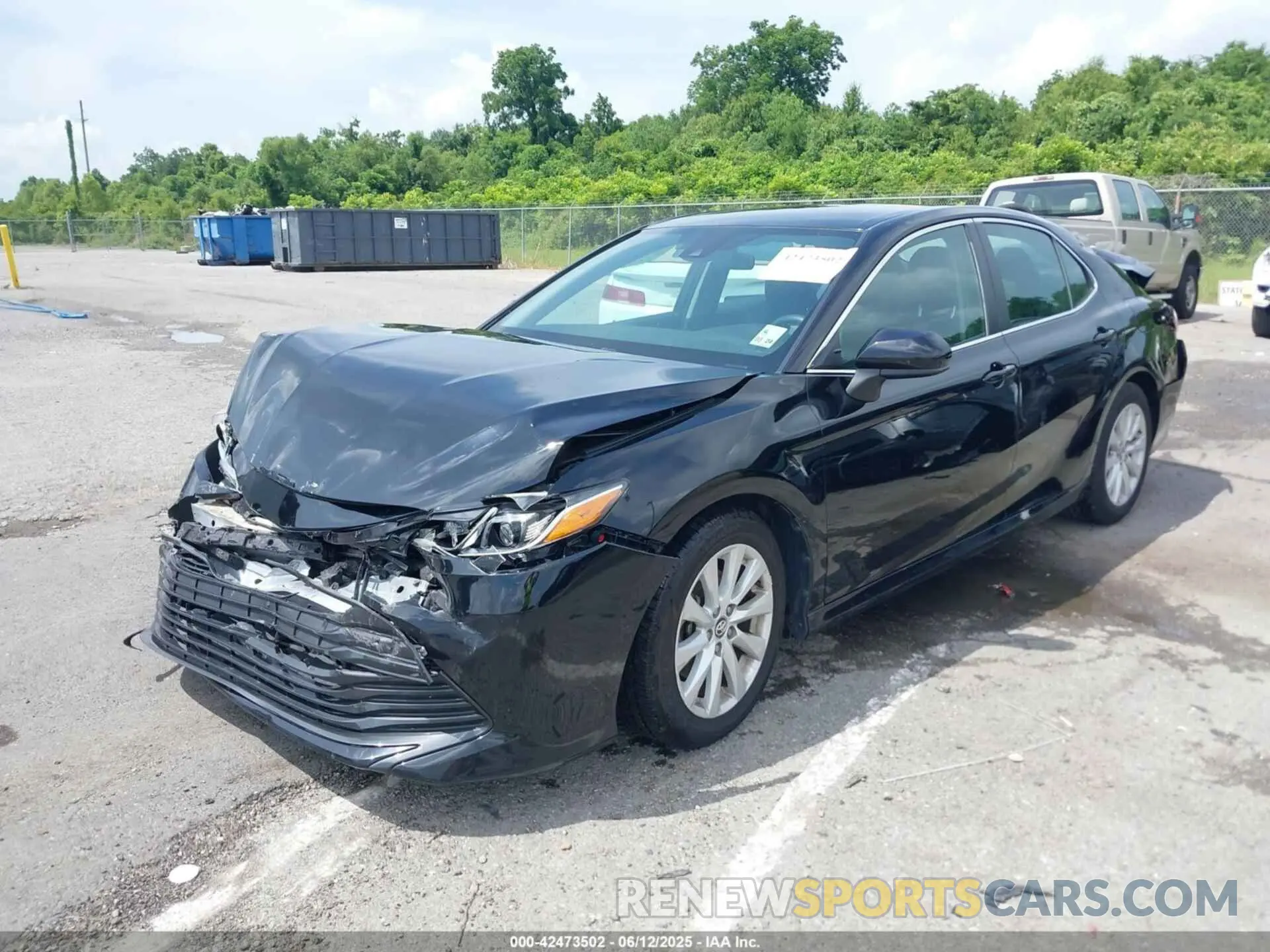 2 Photograph of a damaged car 4T1C11AK2LU317612 TOYOTA CAMRY 2020