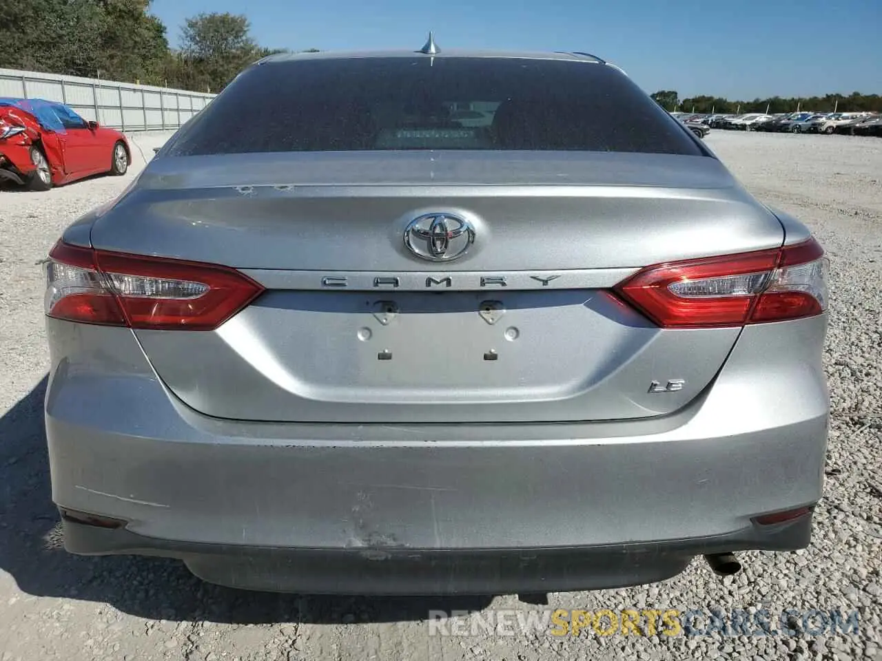 6 Photograph of a damaged car 4T1C11AK2LU330313 TOYOTA CAMRY 2020