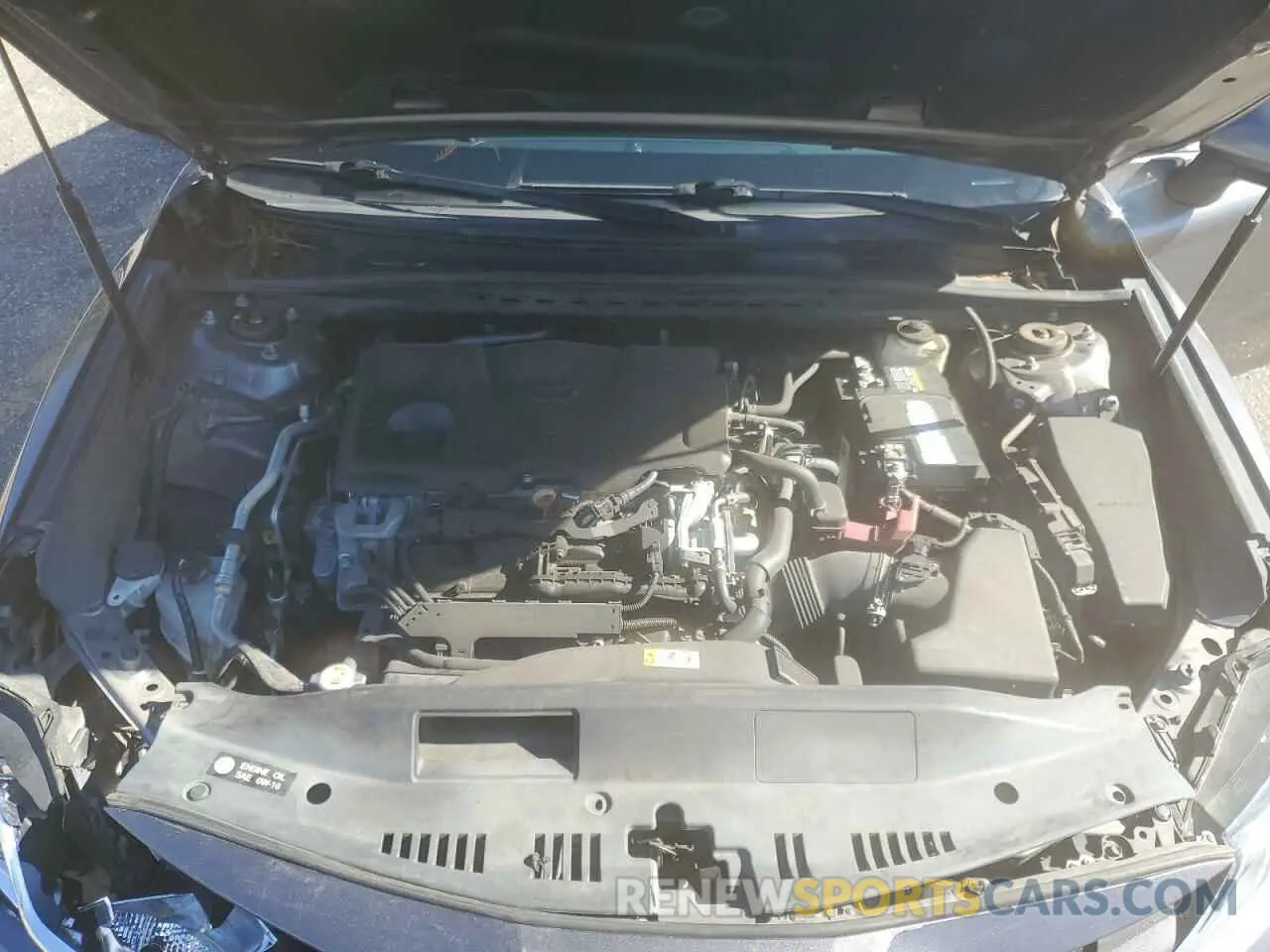 11 Photograph of a damaged car 4T1C11AK2LU330506 TOYOTA CAMRY 2020