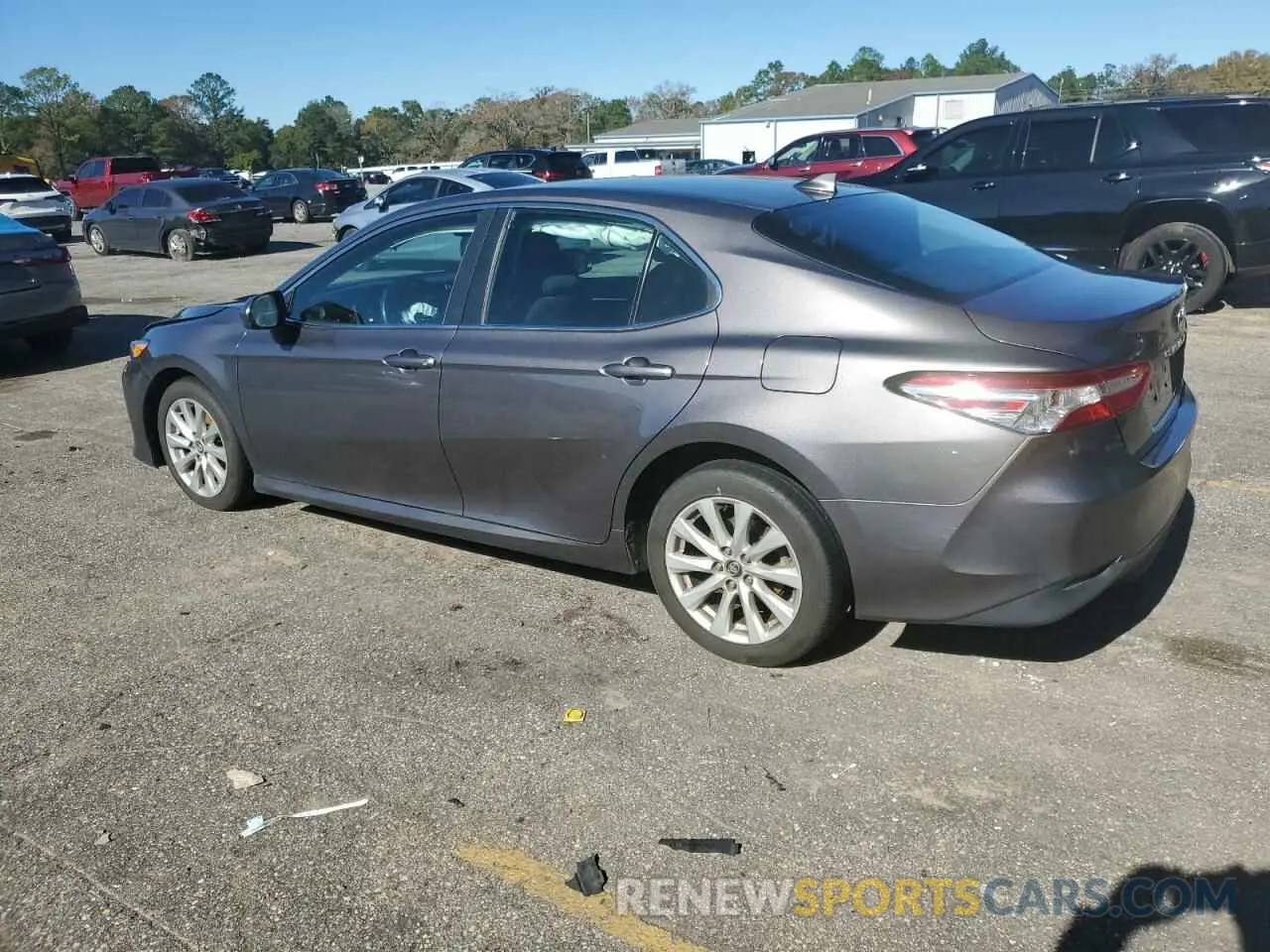 2 Photograph of a damaged car 4T1C11AK2LU330506 TOYOTA CAMRY 2020