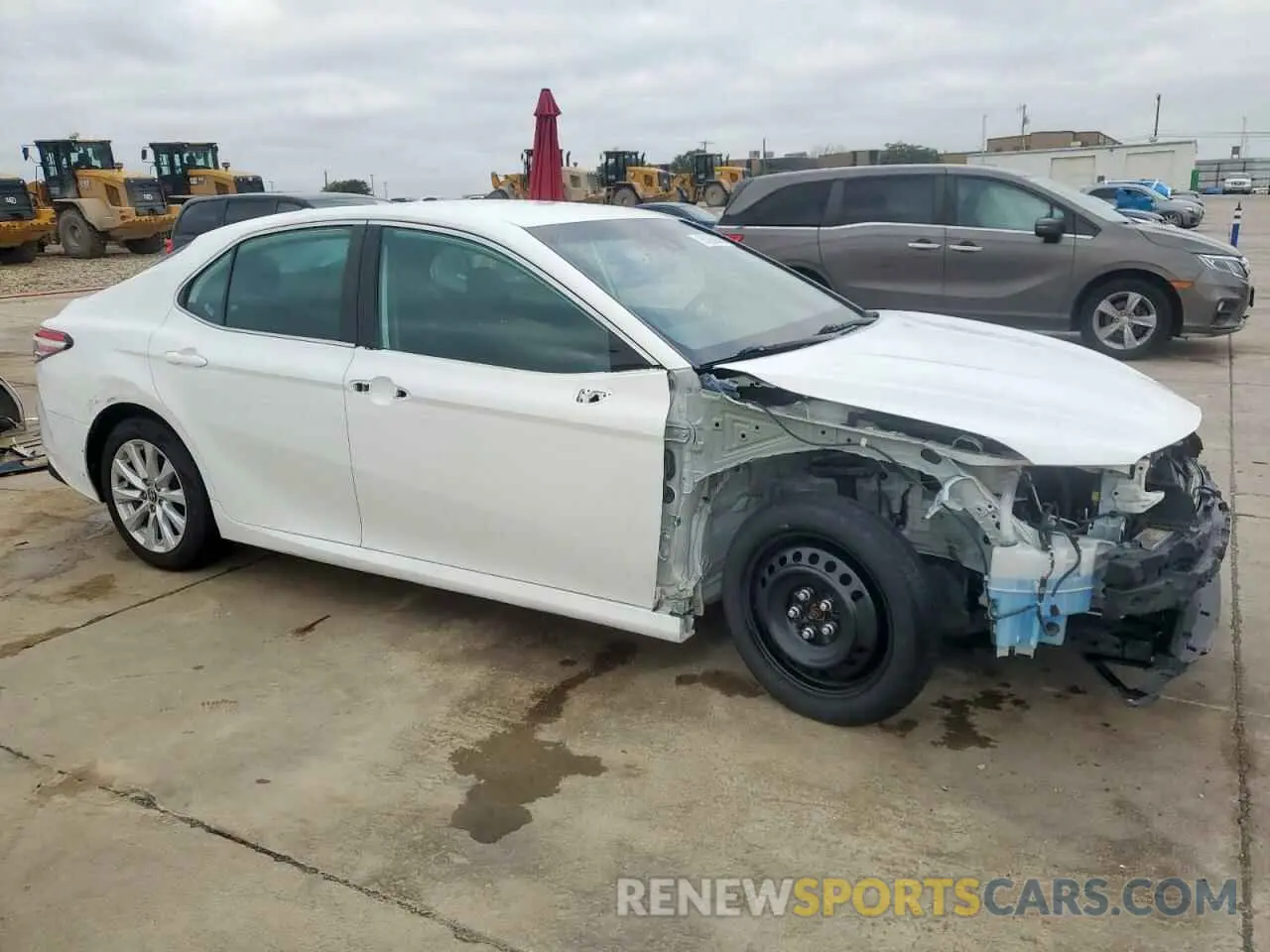 4 Фотография поврежденного автомобиля 4T1C11AK2LU361030 TOYOTA CAMRY 2020