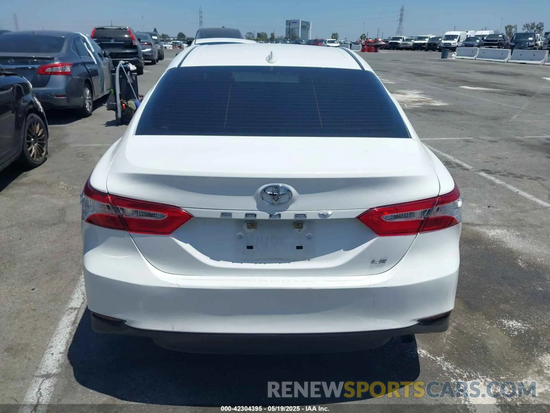 16 Фотография поврежденного автомобиля 4T1C11AK2LU362923 TOYOTA CAMRY 2020