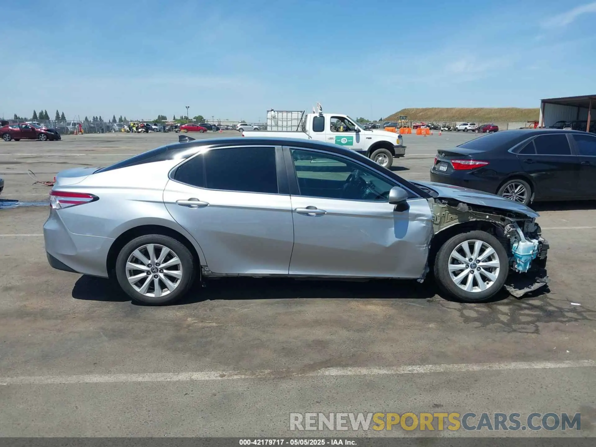 14 Фотография поврежденного автомобиля 4T1C11AK2LU365563 TOYOTA CAMRY 2020