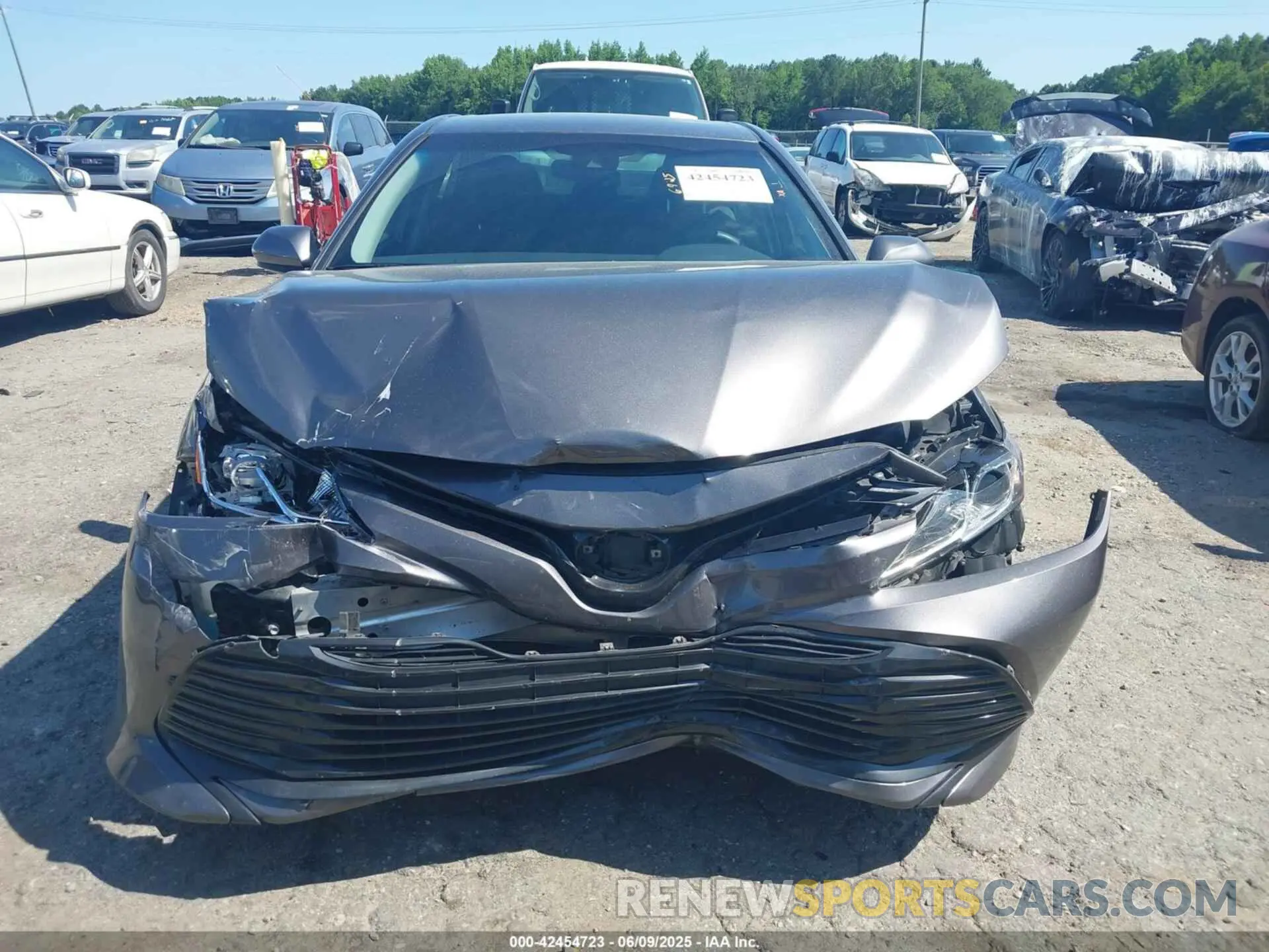 12 Photograph of a damaged car 4T1C11AK2LU367054 TOYOTA CAMRY 2020