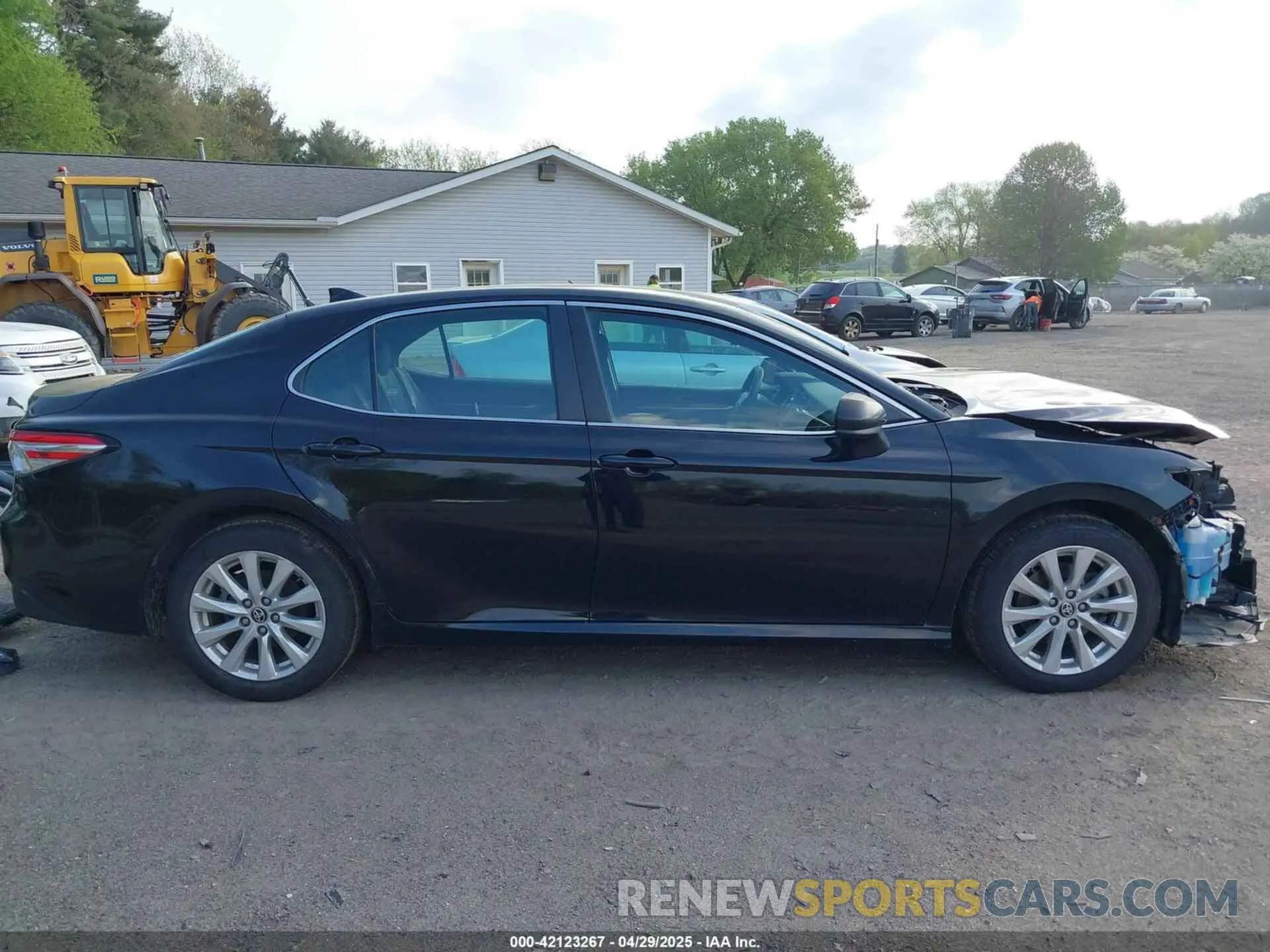 14 Photograph of a damaged car 4T1C11AK2LU393699 TOYOTA CAMRY 2020