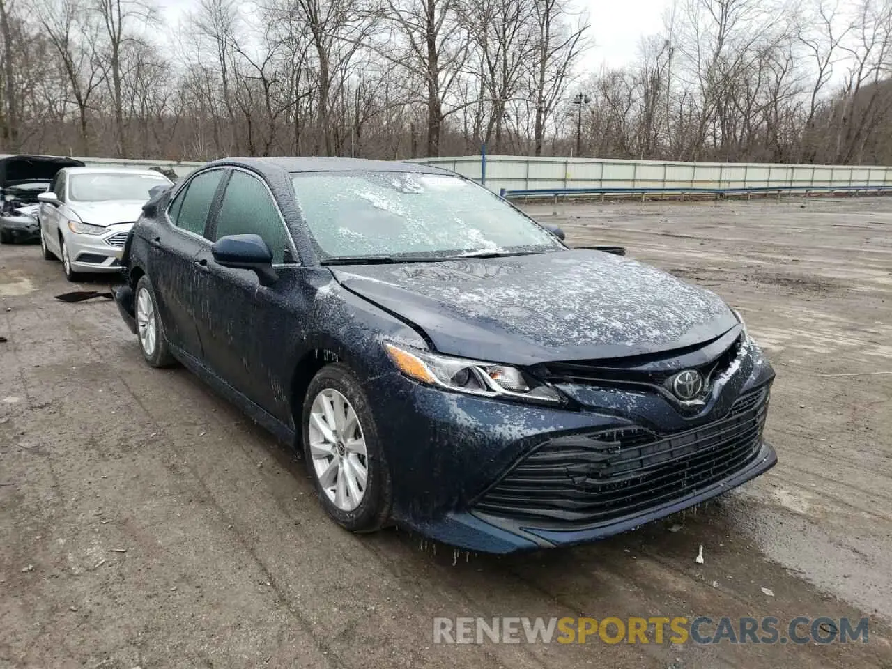 1 Photograph of a damaged car 4T1C11AK2LU502615 TOYOTA CAMRY 2020