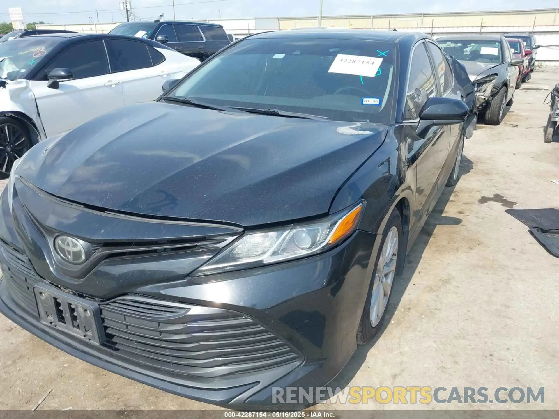 2 Фотография поврежденного автомобиля 4T1C11AK2LU873340 TOYOTA CAMRY 2020