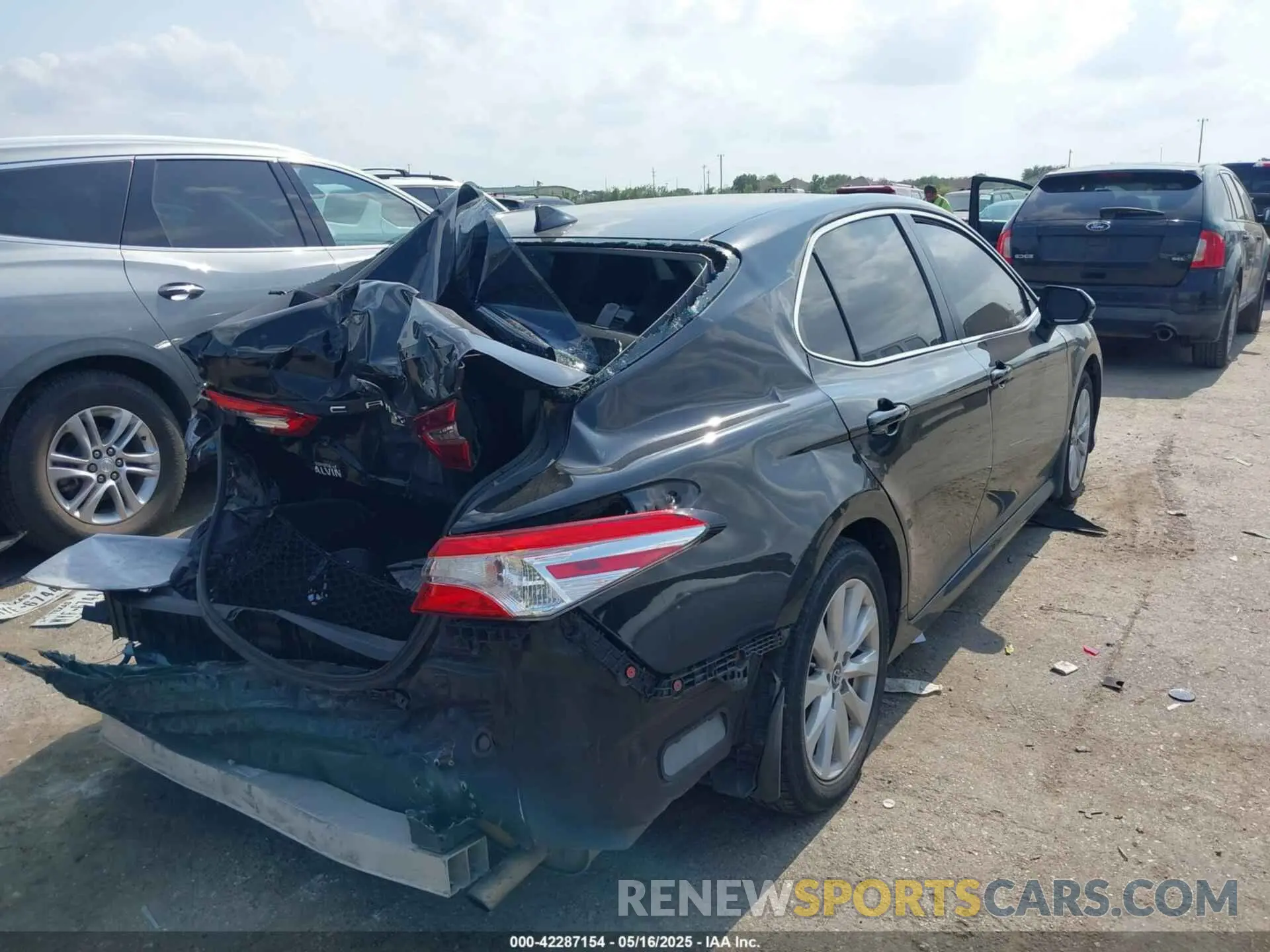 4 Фотография поврежденного автомобиля 4T1C11AK2LU873340 TOYOTA CAMRY 2020