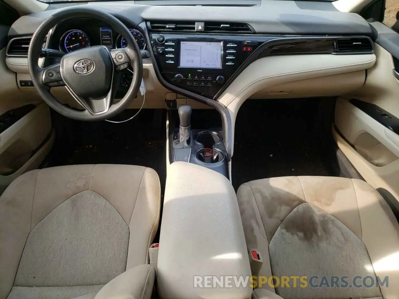 8 Photograph of a damaged car 4T1C11AK2LU876965 TOYOTA CAMRY 2020