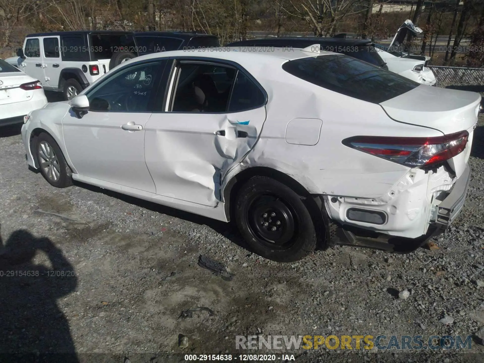6 Photograph of a damaged car 4T1C11AK2LU895760 TOYOTA CAMRY 2020