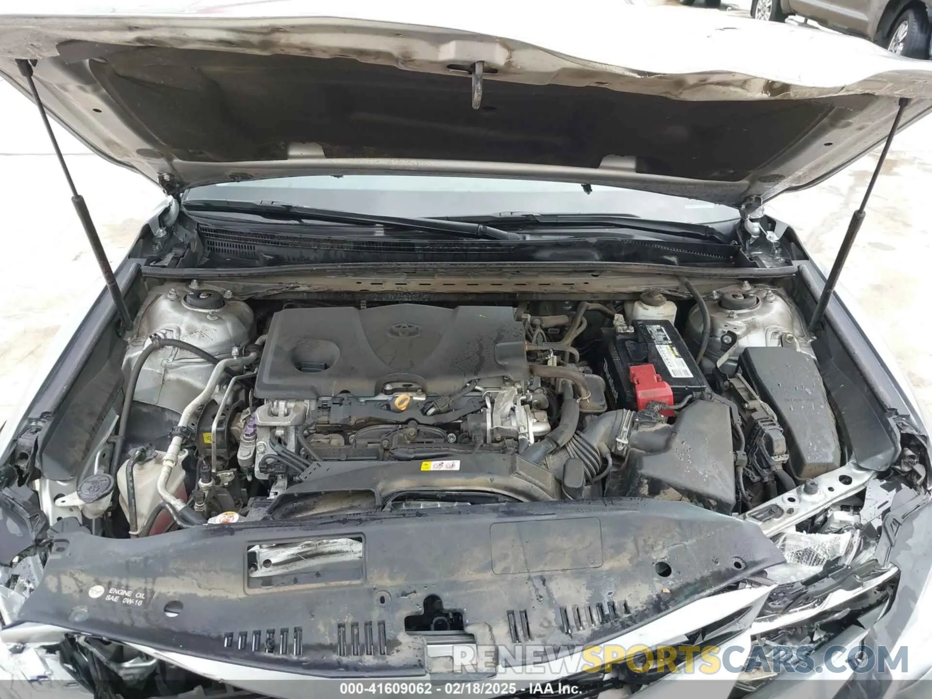 10 Photograph of a damaged car 4T1C11AK2LU904246 TOYOTA CAMRY 2020
