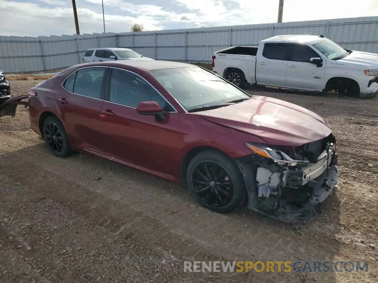 4 Photograph of a damaged car 4T1C11AK2LU916154 TOYOTA CAMRY 2020