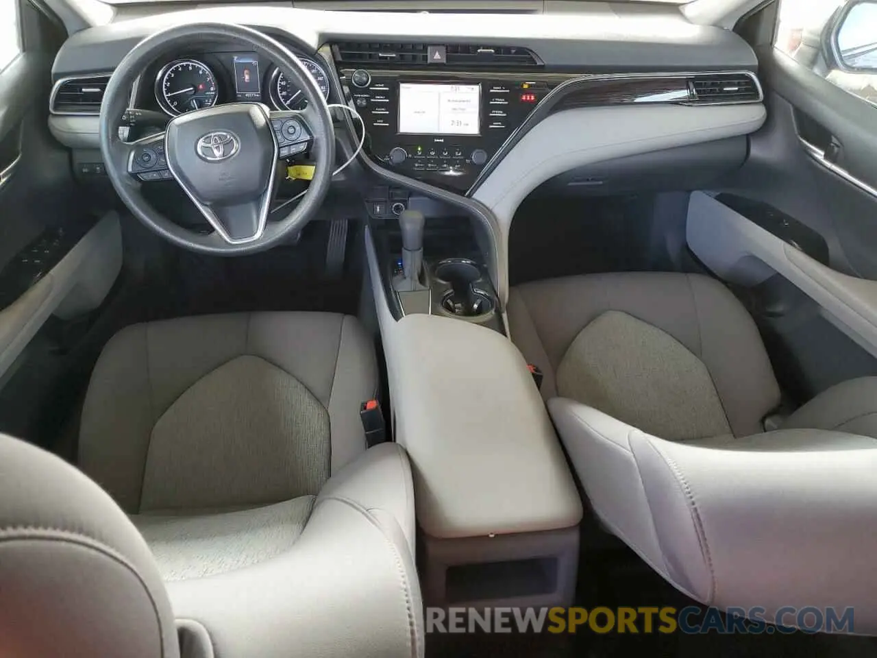 8 Фотография поврежденного автомобиля 4T1C11AK2LU924691 TOYOTA CAMRY 2020