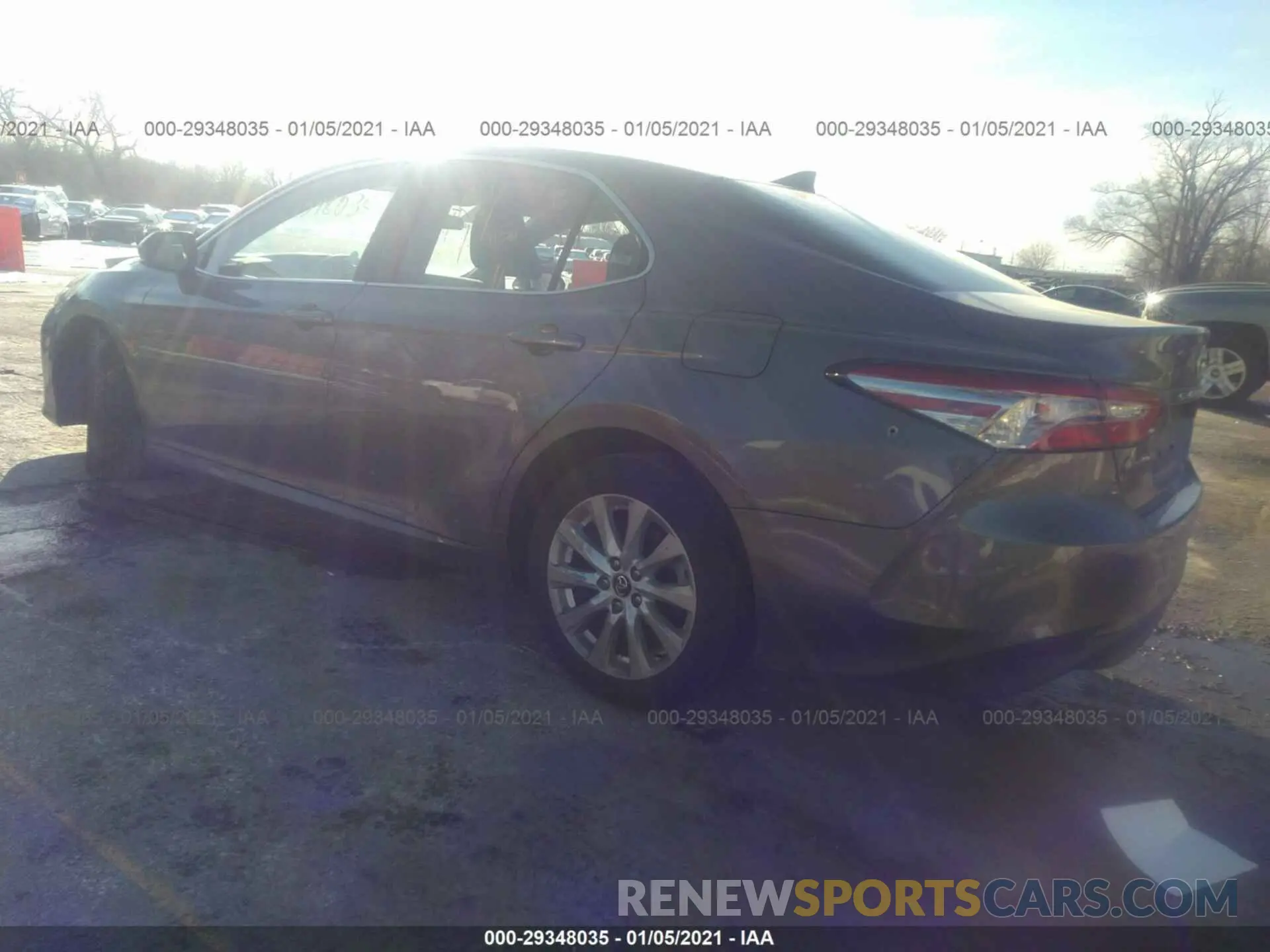 3 Photograph of a damaged car 4T1C11AK2LU927364 TOYOTA CAMRY 2020
