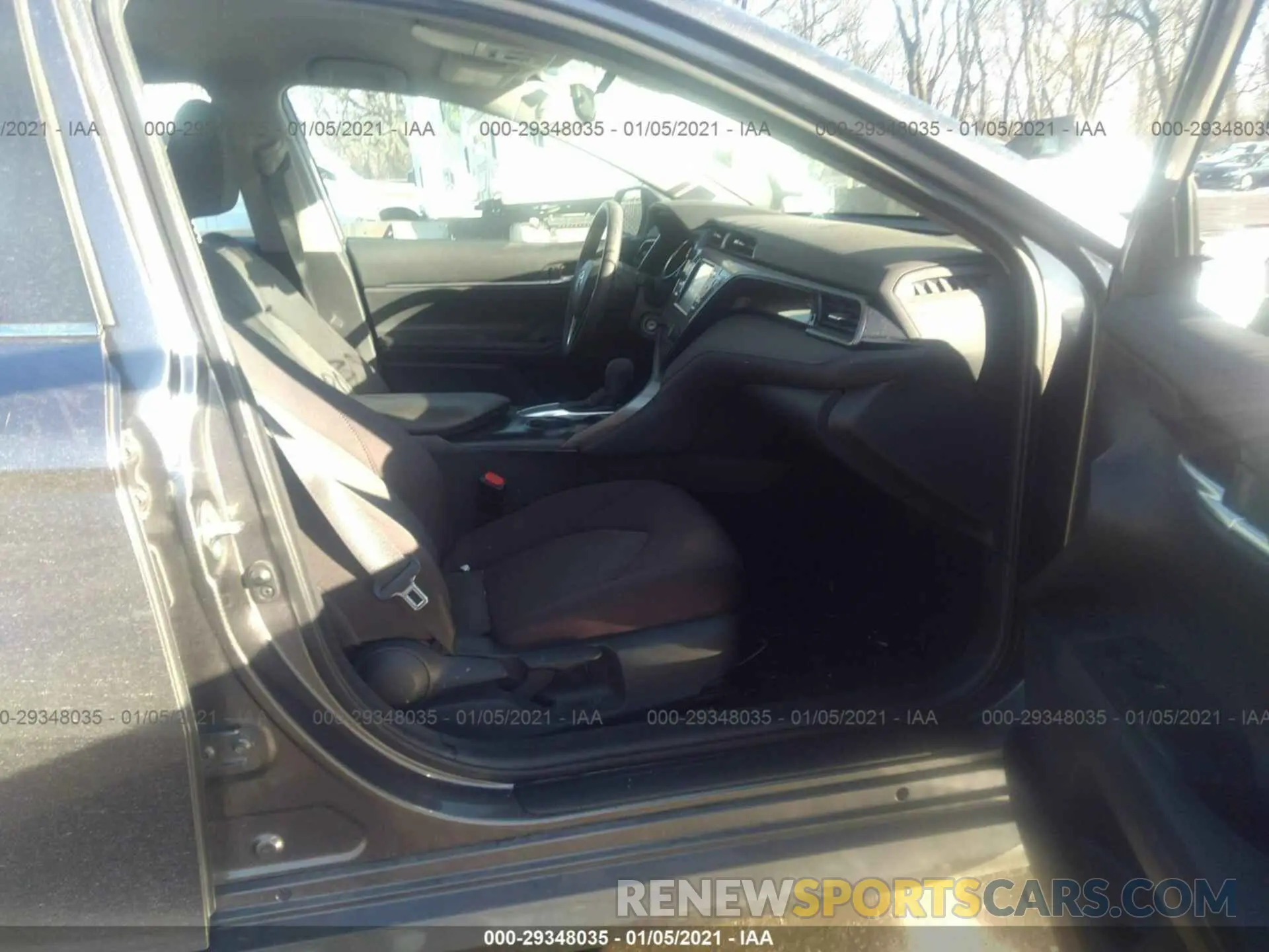 5 Photograph of a damaged car 4T1C11AK2LU927364 TOYOTA CAMRY 2020