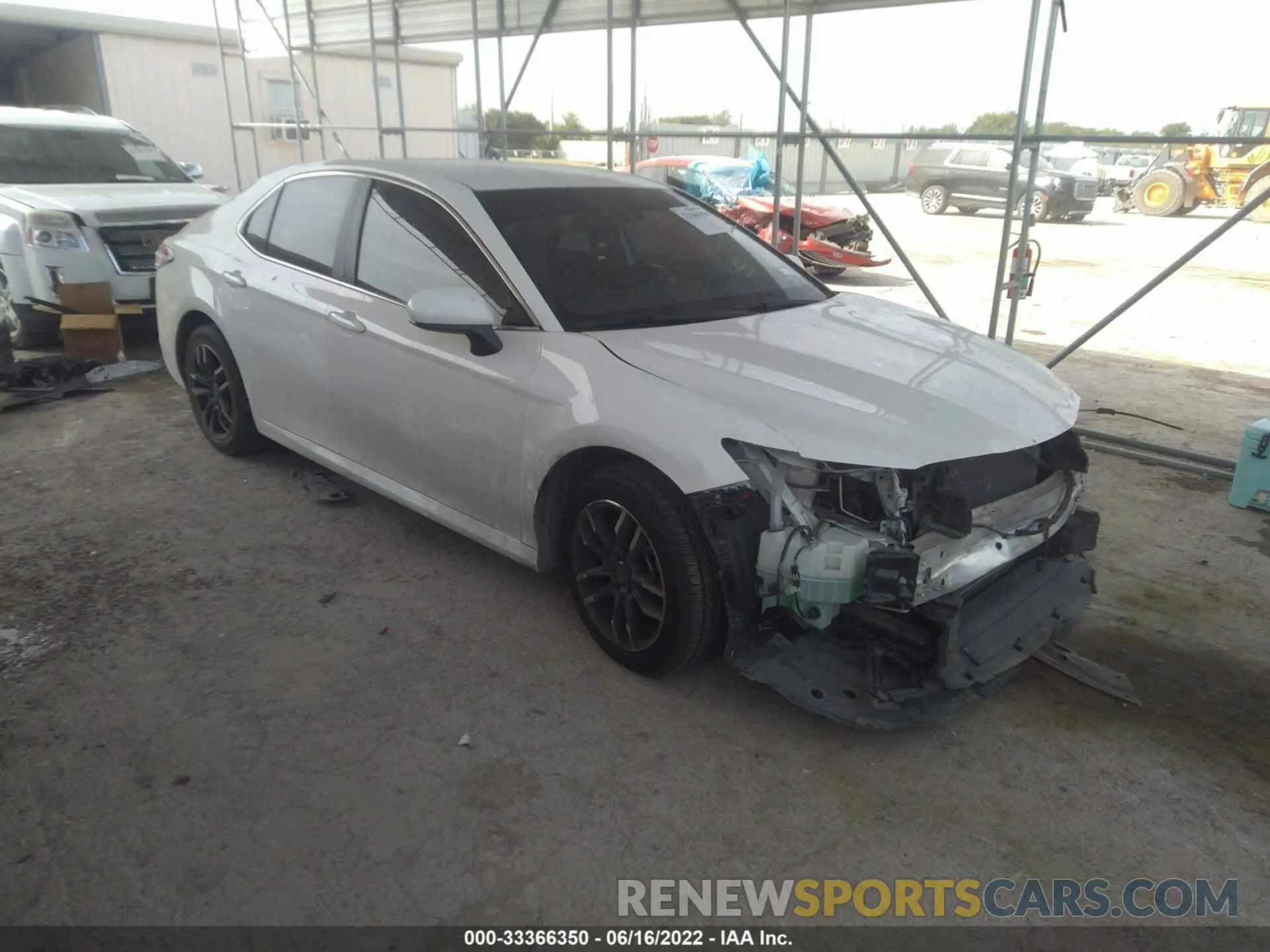 1 Фотография поврежденного автомобиля 4T1C11AK2LU943449 TOYOTA CAMRY 2020