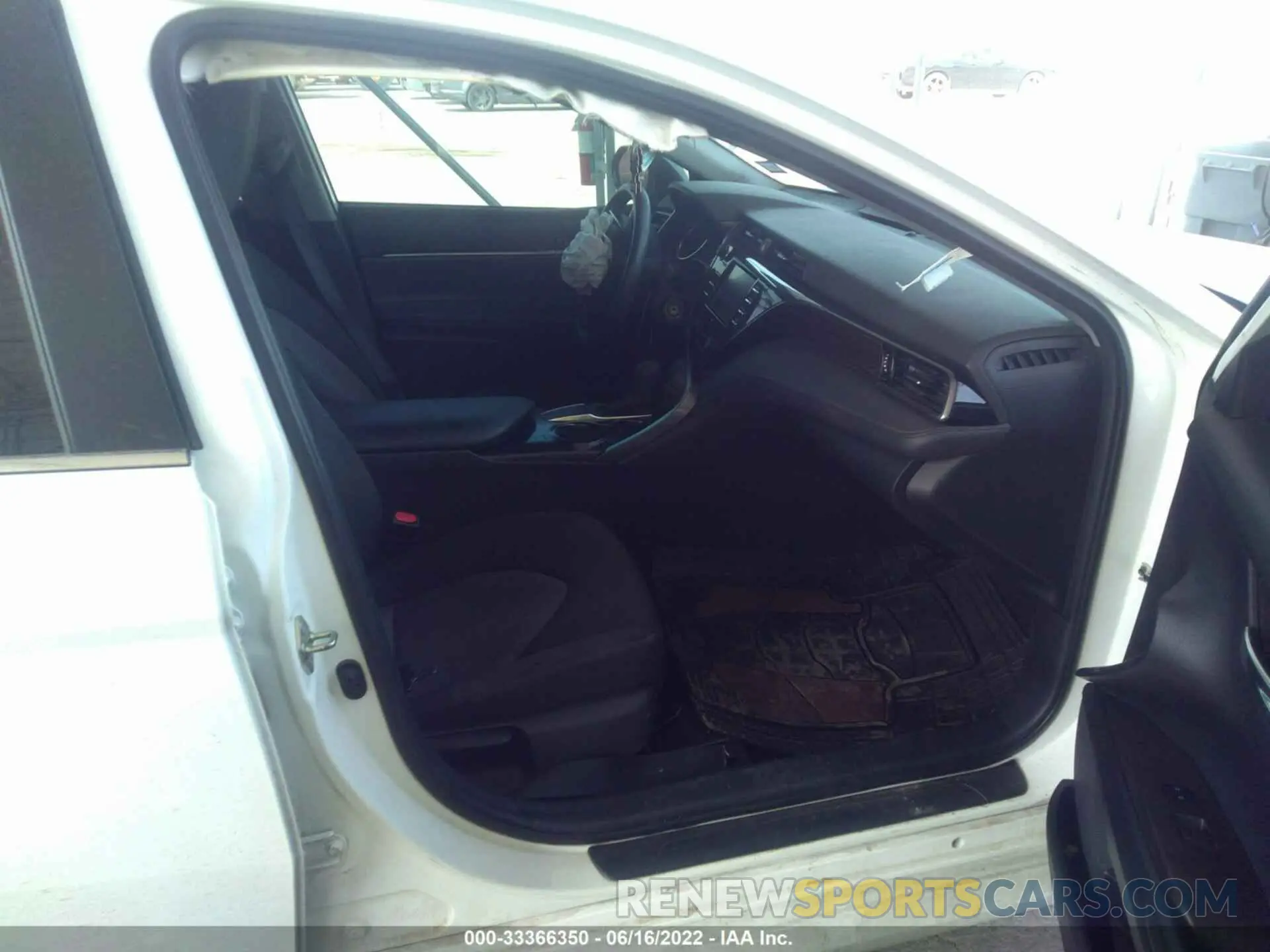 5 Фотография поврежденного автомобиля 4T1C11AK2LU943449 TOYOTA CAMRY 2020